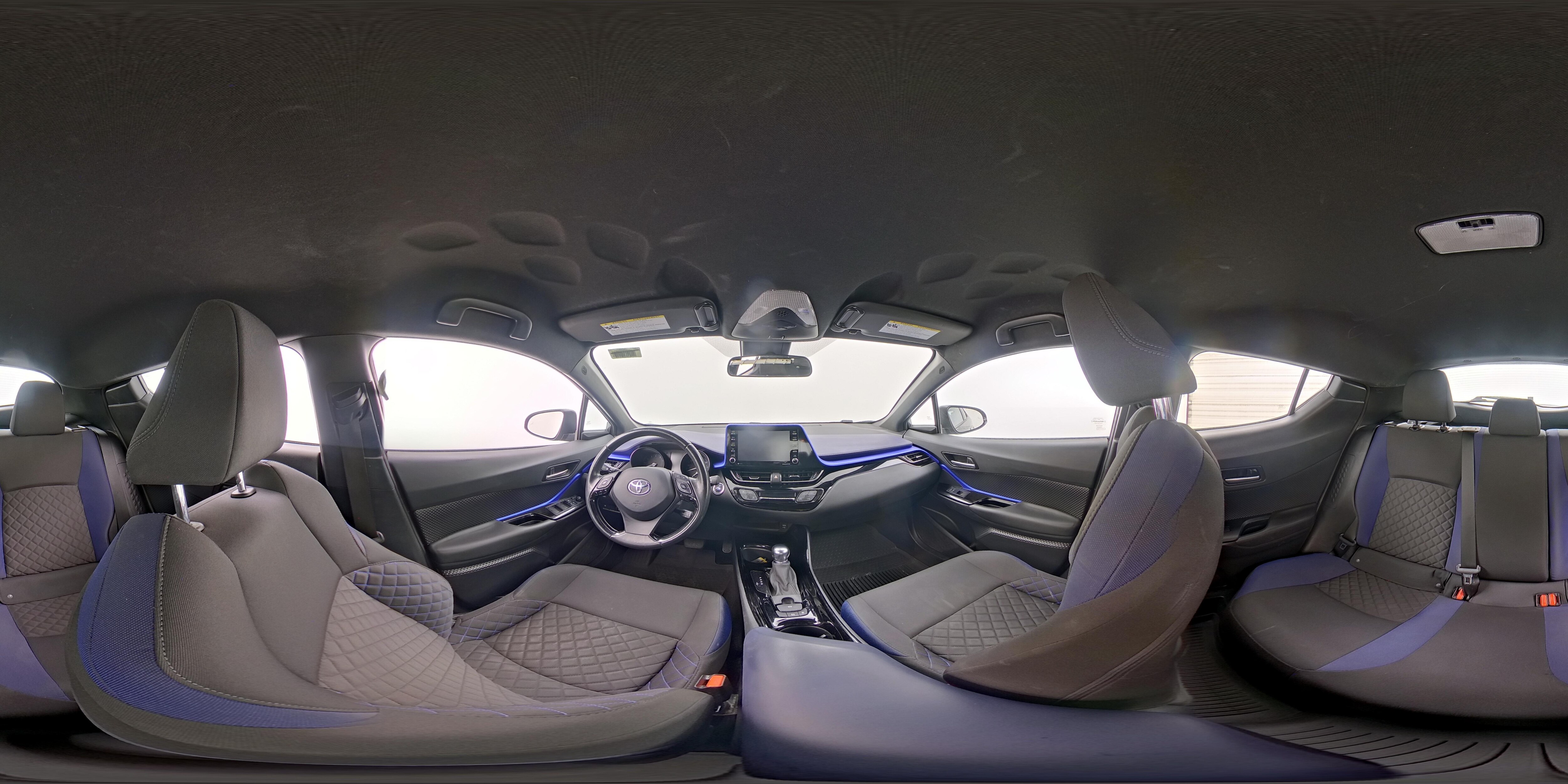 2022 Toyota C-HR XLE - Photo 24