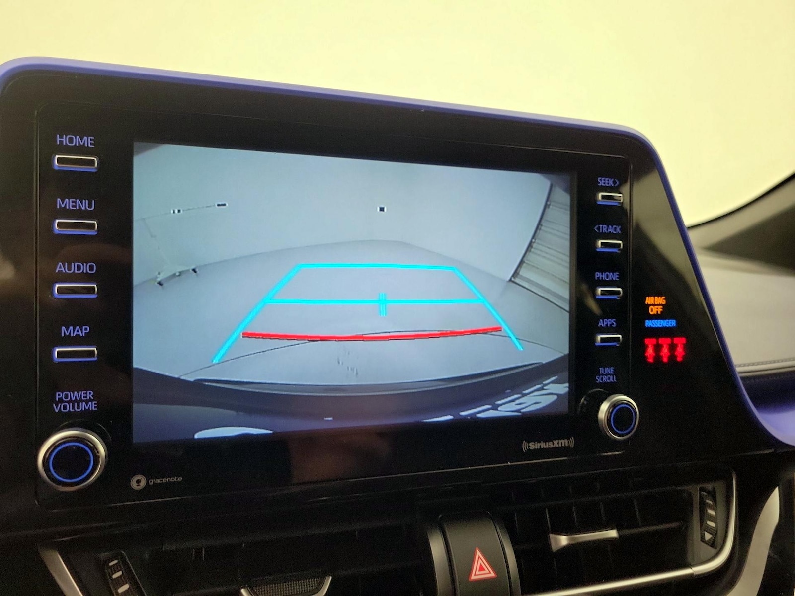 2022 Toyota C-HR XLE - Photo 15