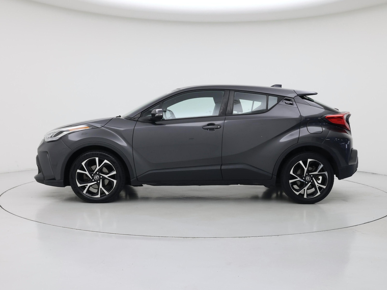 2022 Toyota C-HR XLE - Photo 4