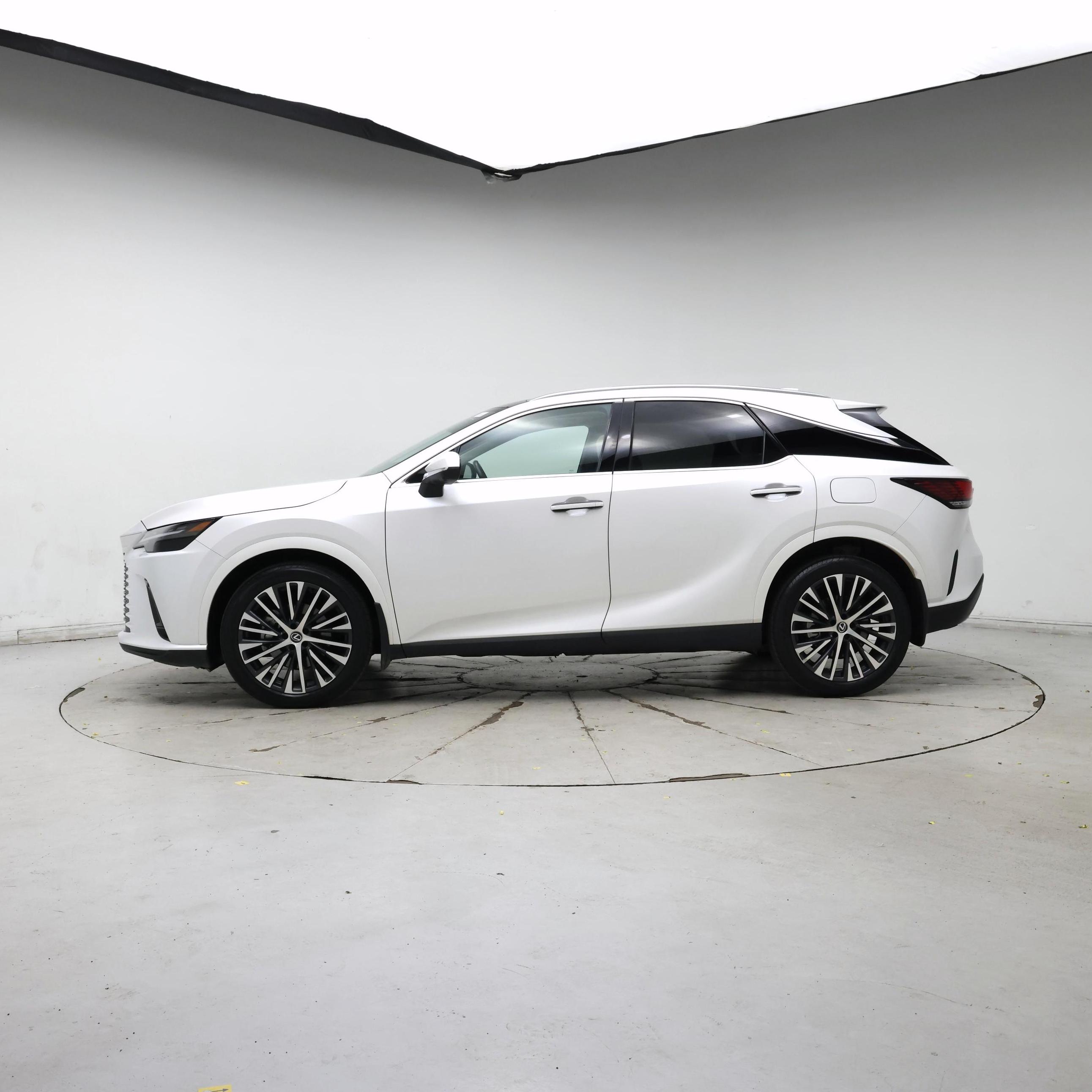 Thumbnail: 2023 Lexus RX - 3