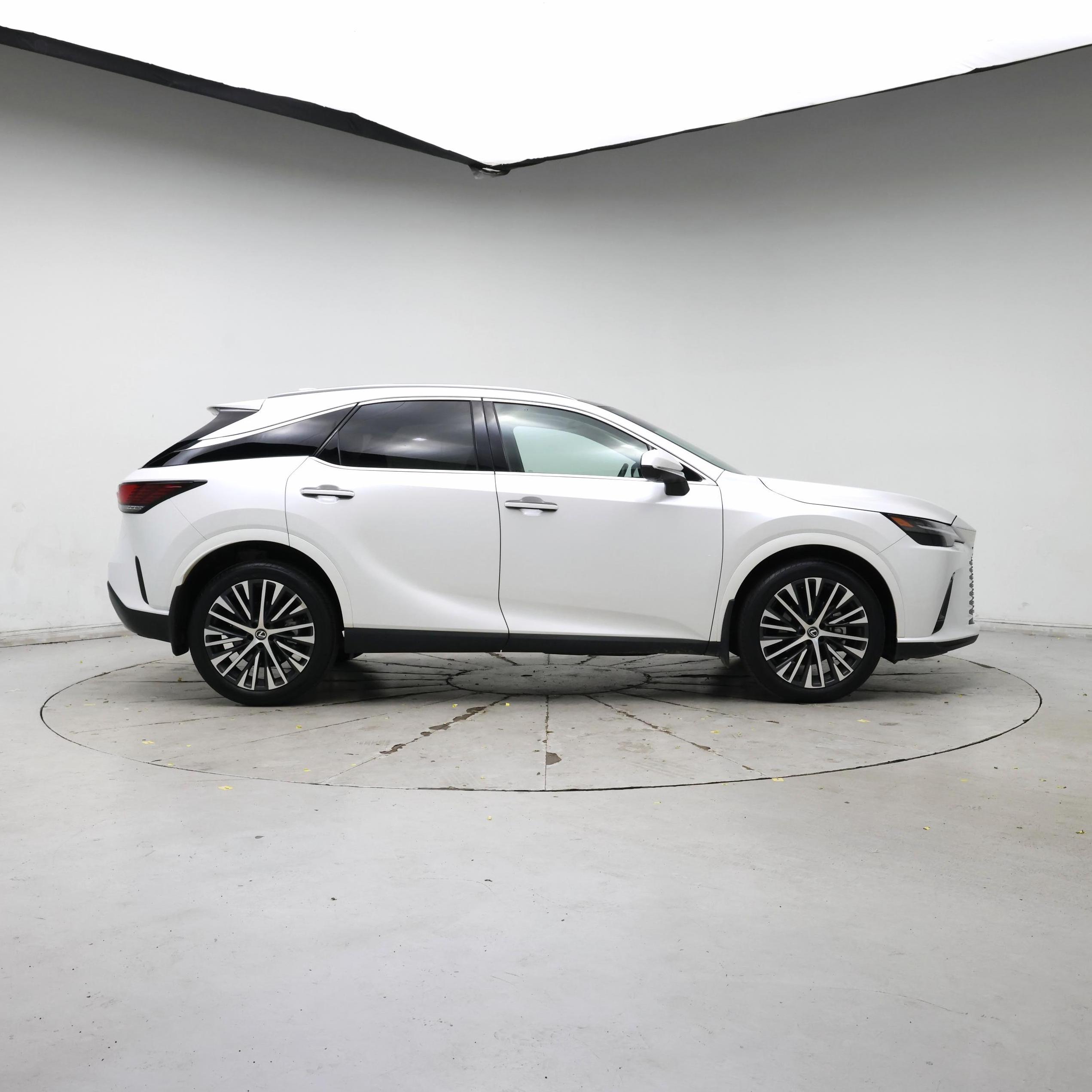 Thumbnail: 2023 Lexus RX - 7