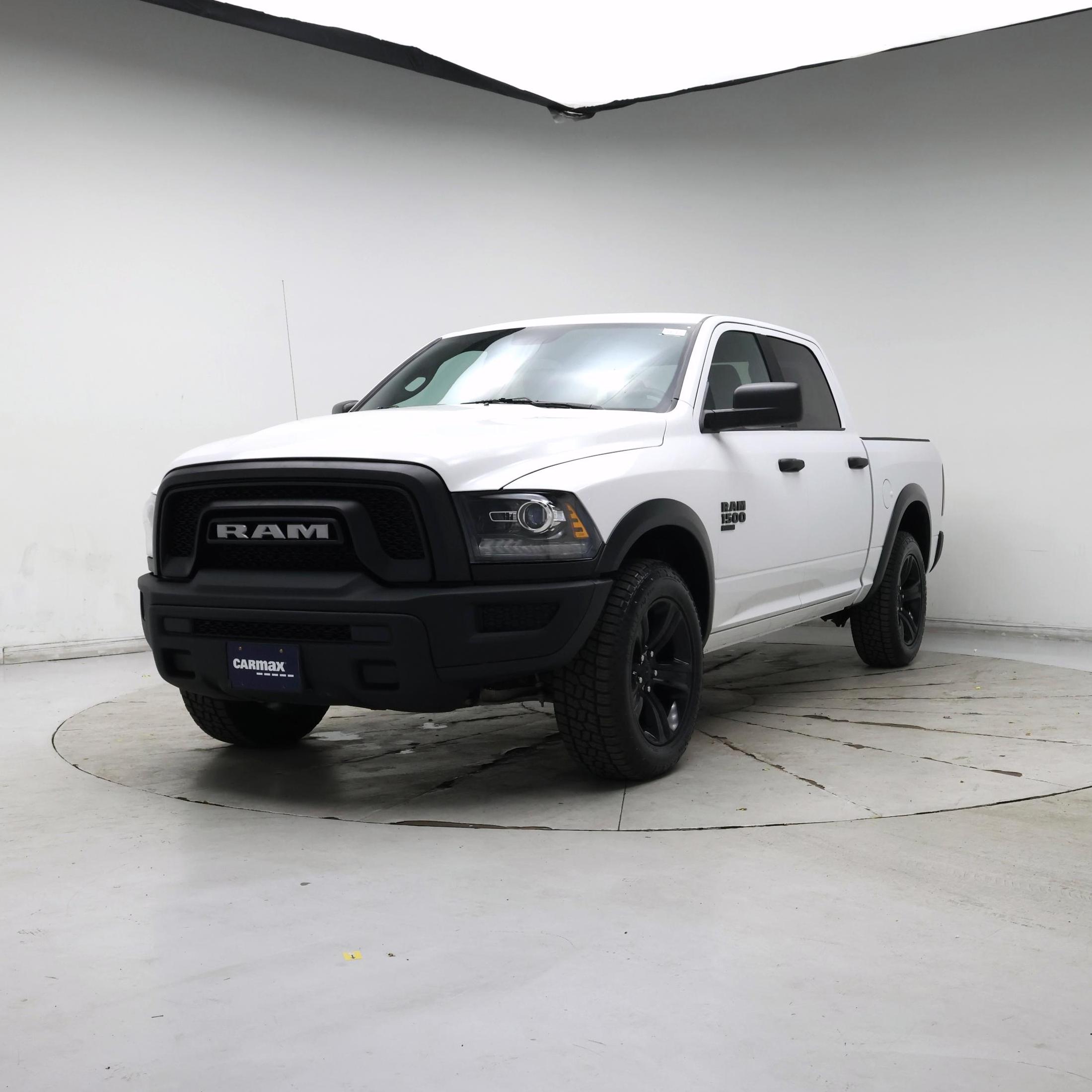 Thumbnail: 2024 RAM 1500 Classic - 4