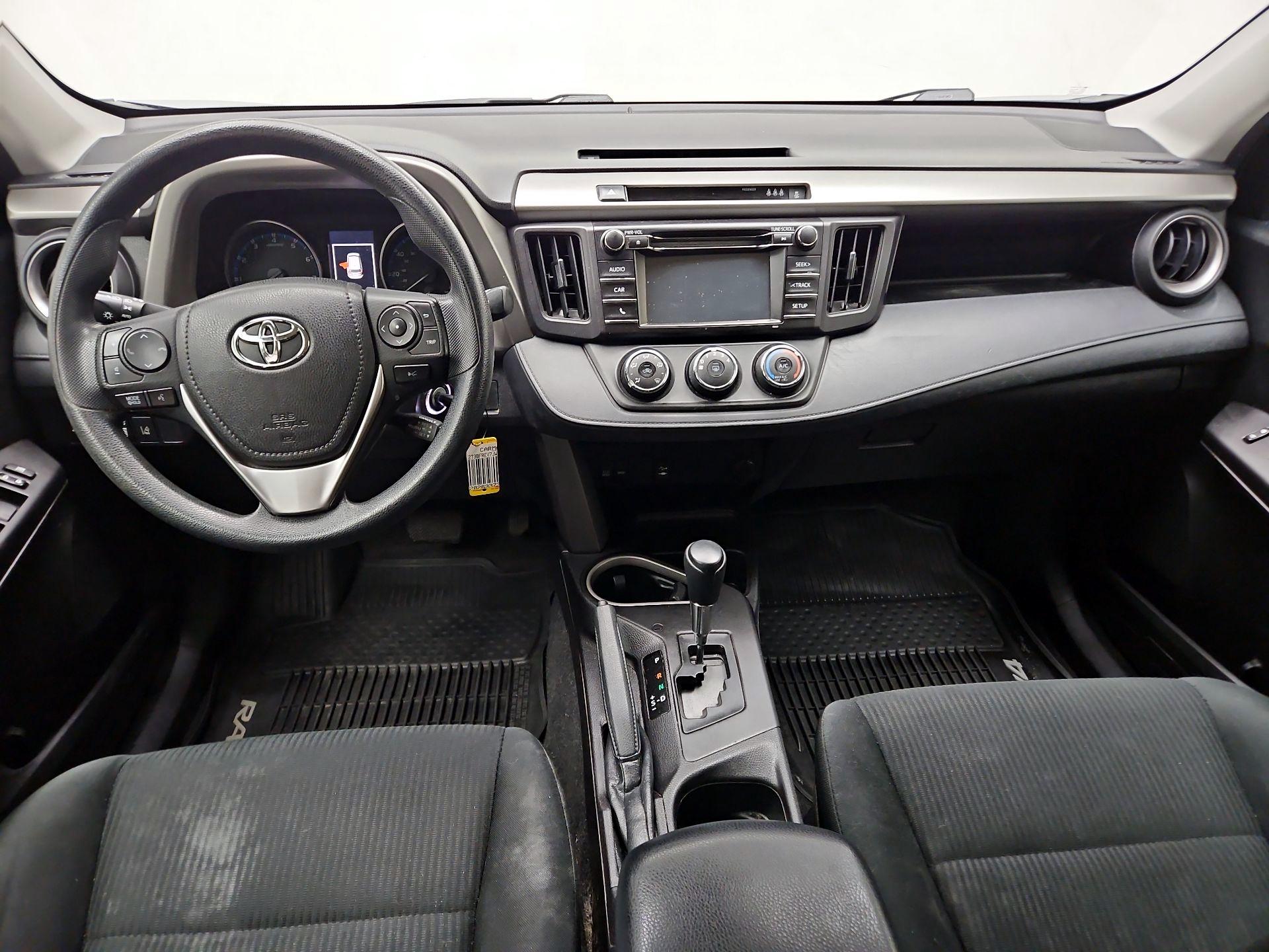 Thumbnail: 2018 Toyota RAV4 - 9