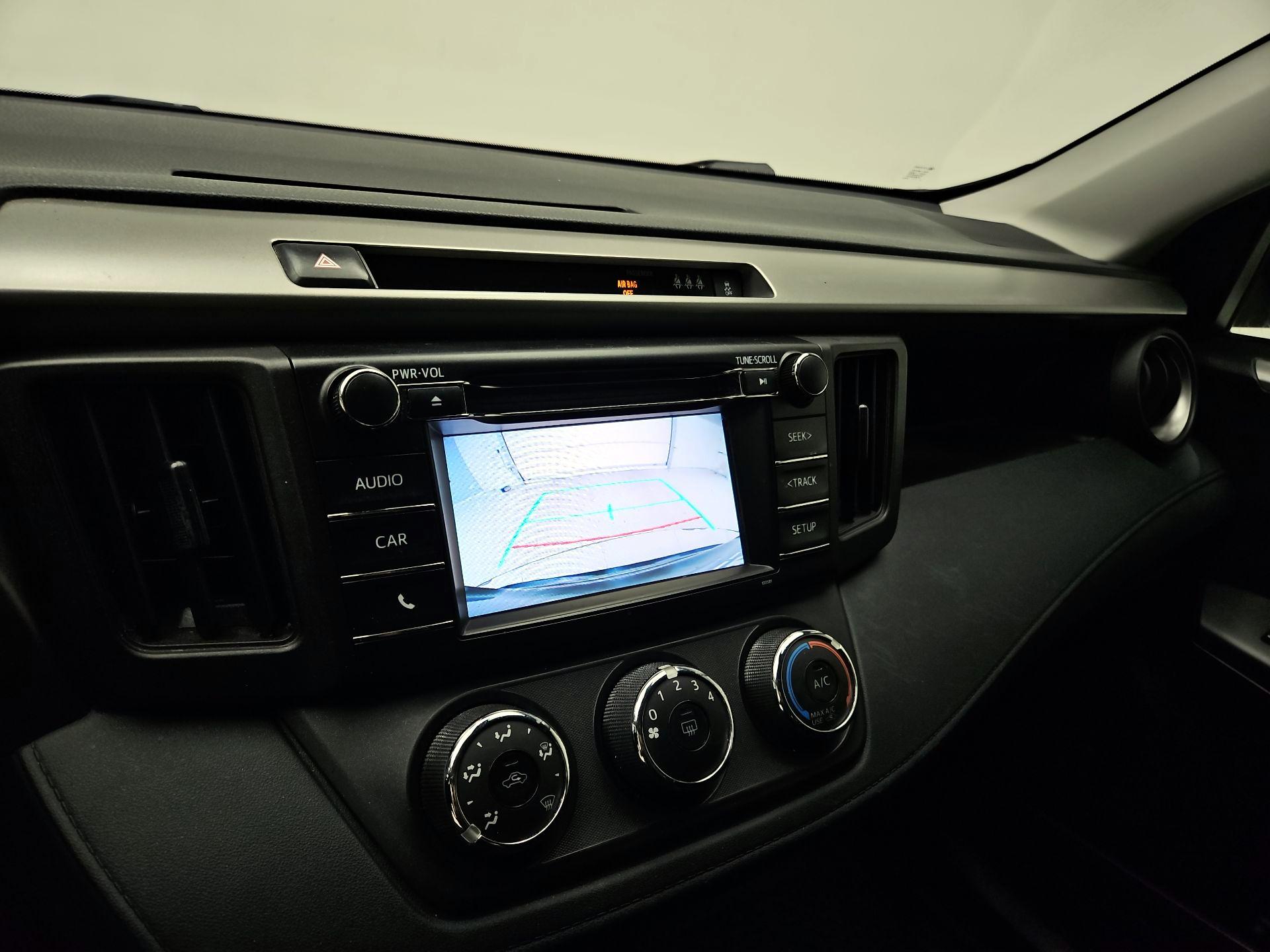 Thumbnail: 2018 Toyota RAV4 - 14