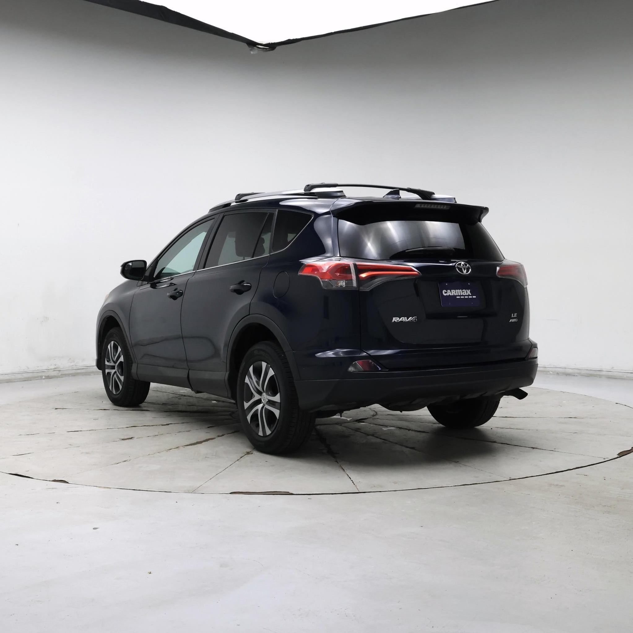Thumbnail: 2018 Toyota RAV4 - 2