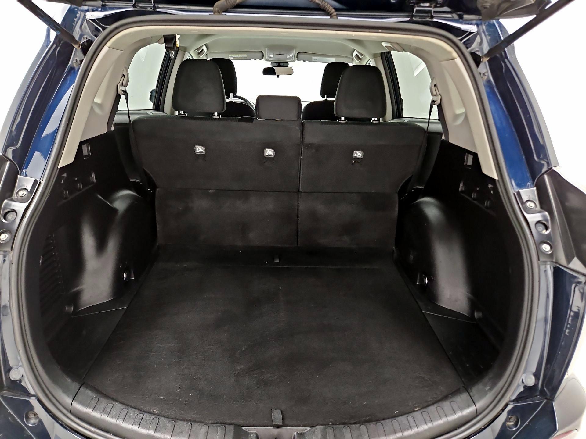 Thumbnail: 2018 Toyota RAV4 - 20