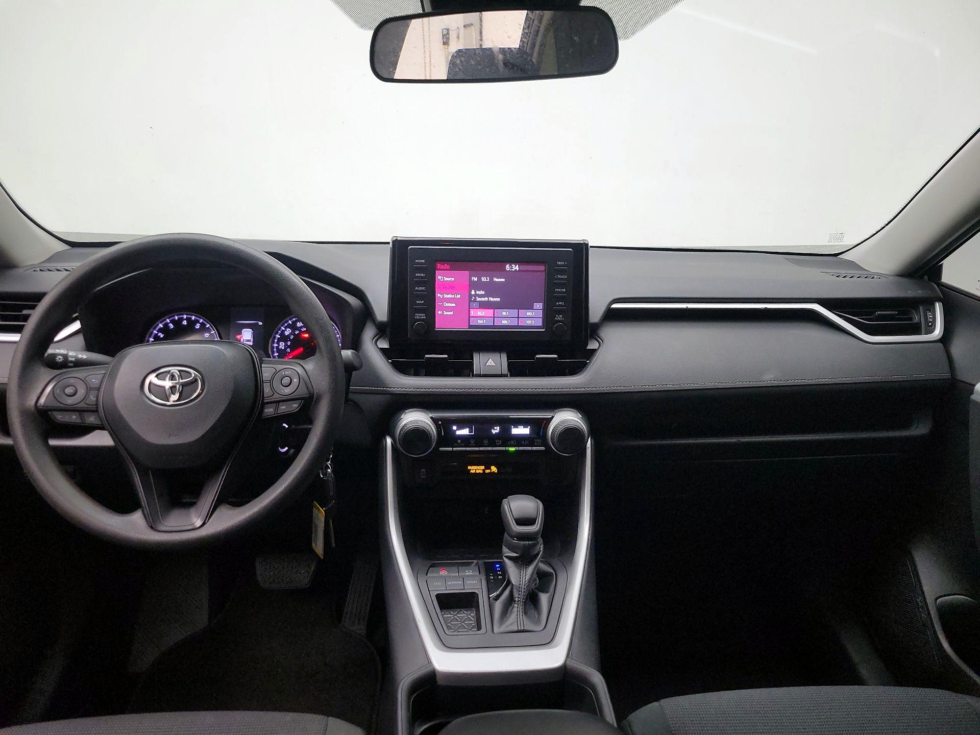 Thumbnail: 2020 Toyota RAV4 - 9