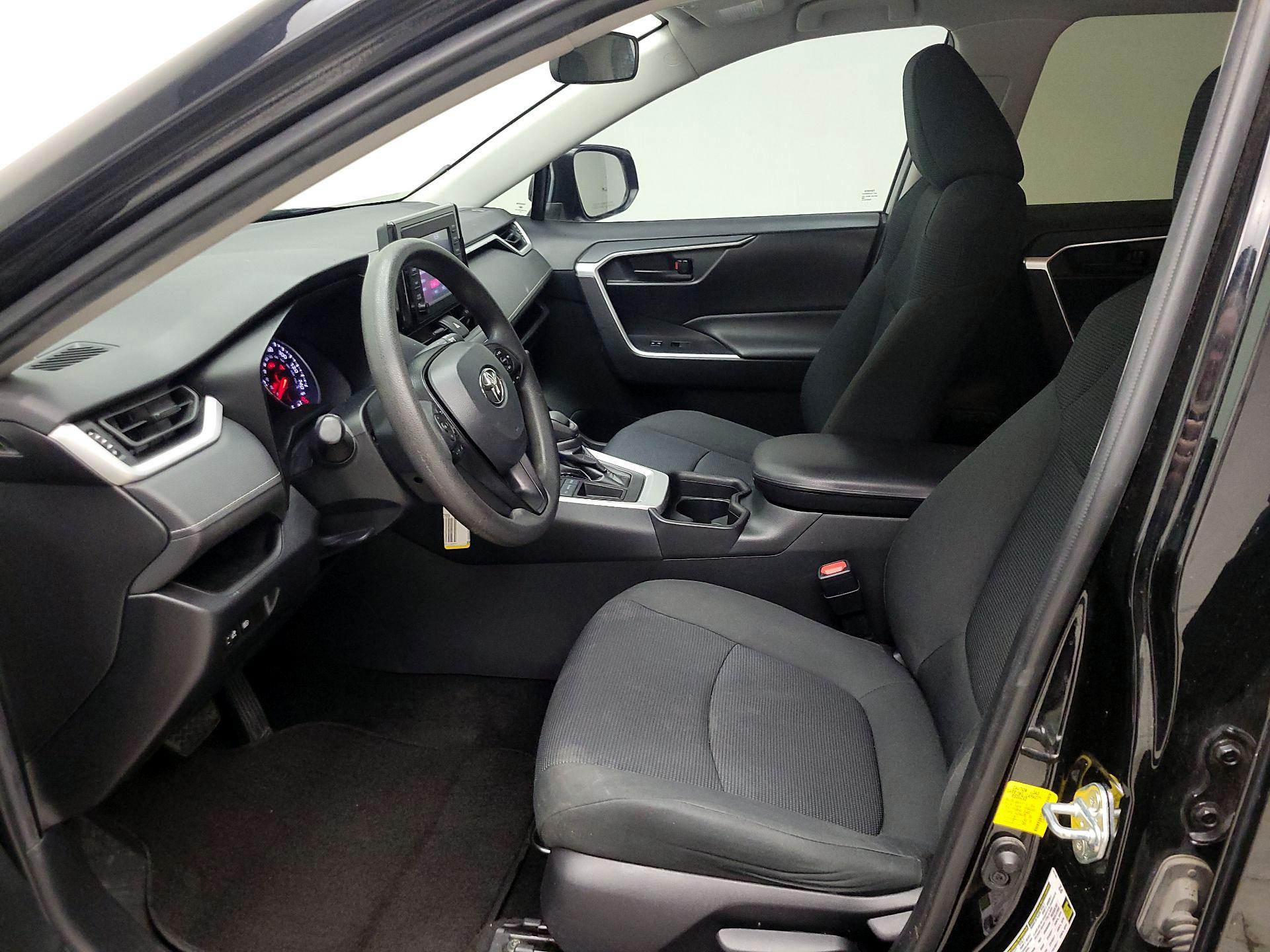 Thumbnail: 2020 Toyota RAV4 - 11