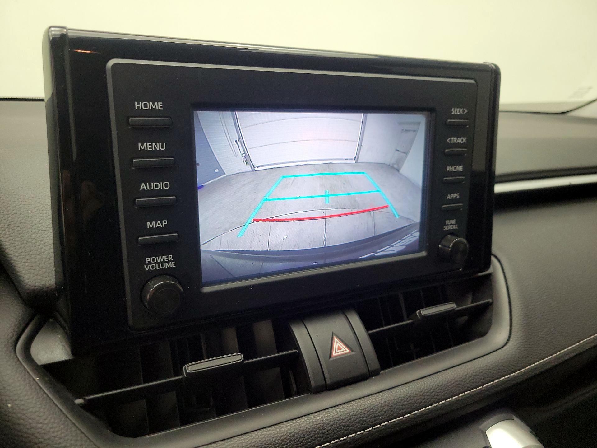 Thumbnail: 2020 Toyota RAV4 - 14