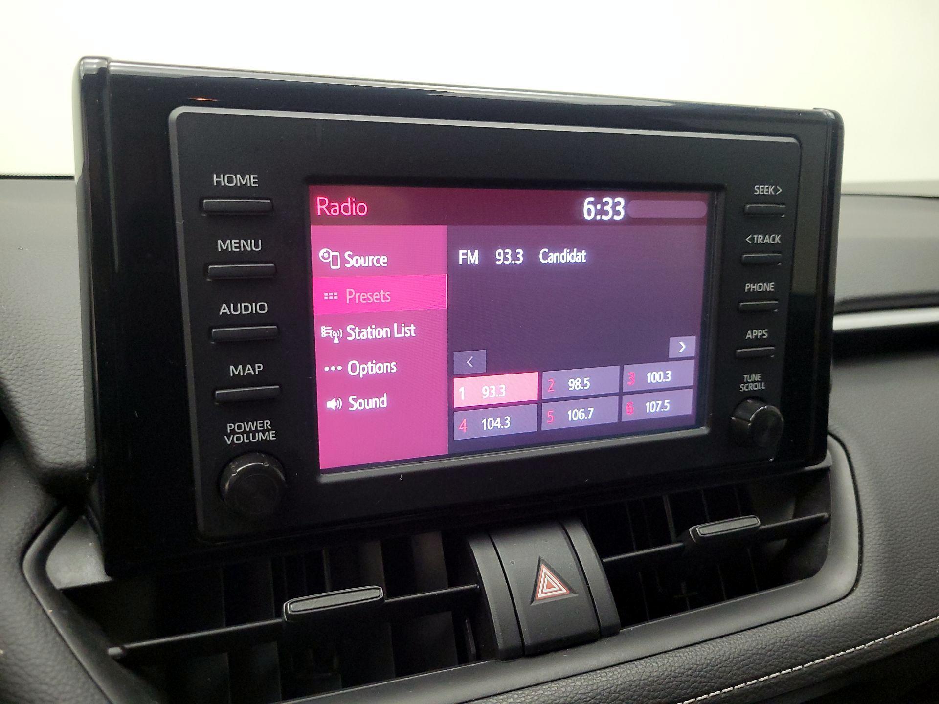 Thumbnail: 2020 Toyota RAV4 - 15