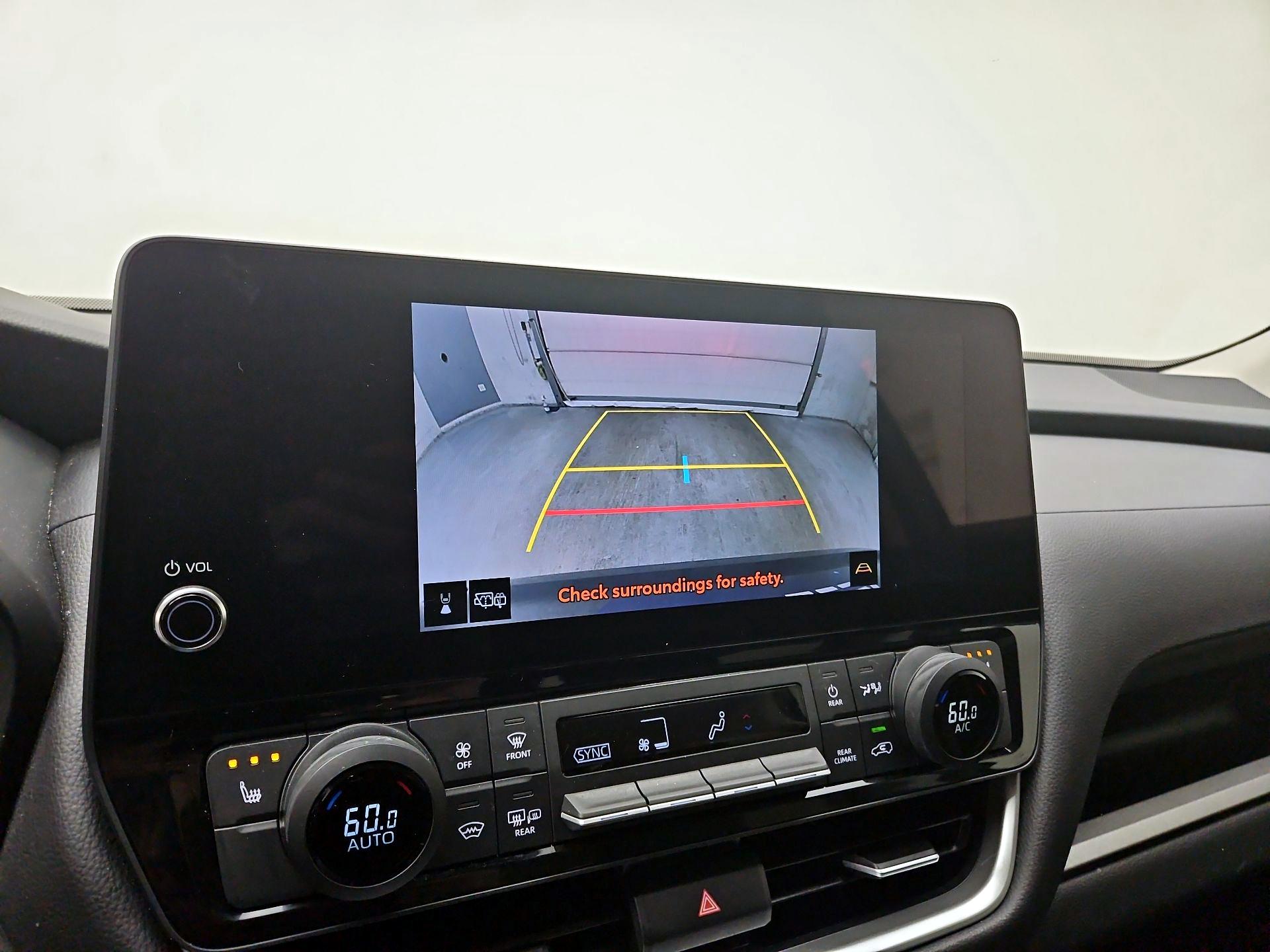 Thumbnail: 2025 Toyota Highlander - 15