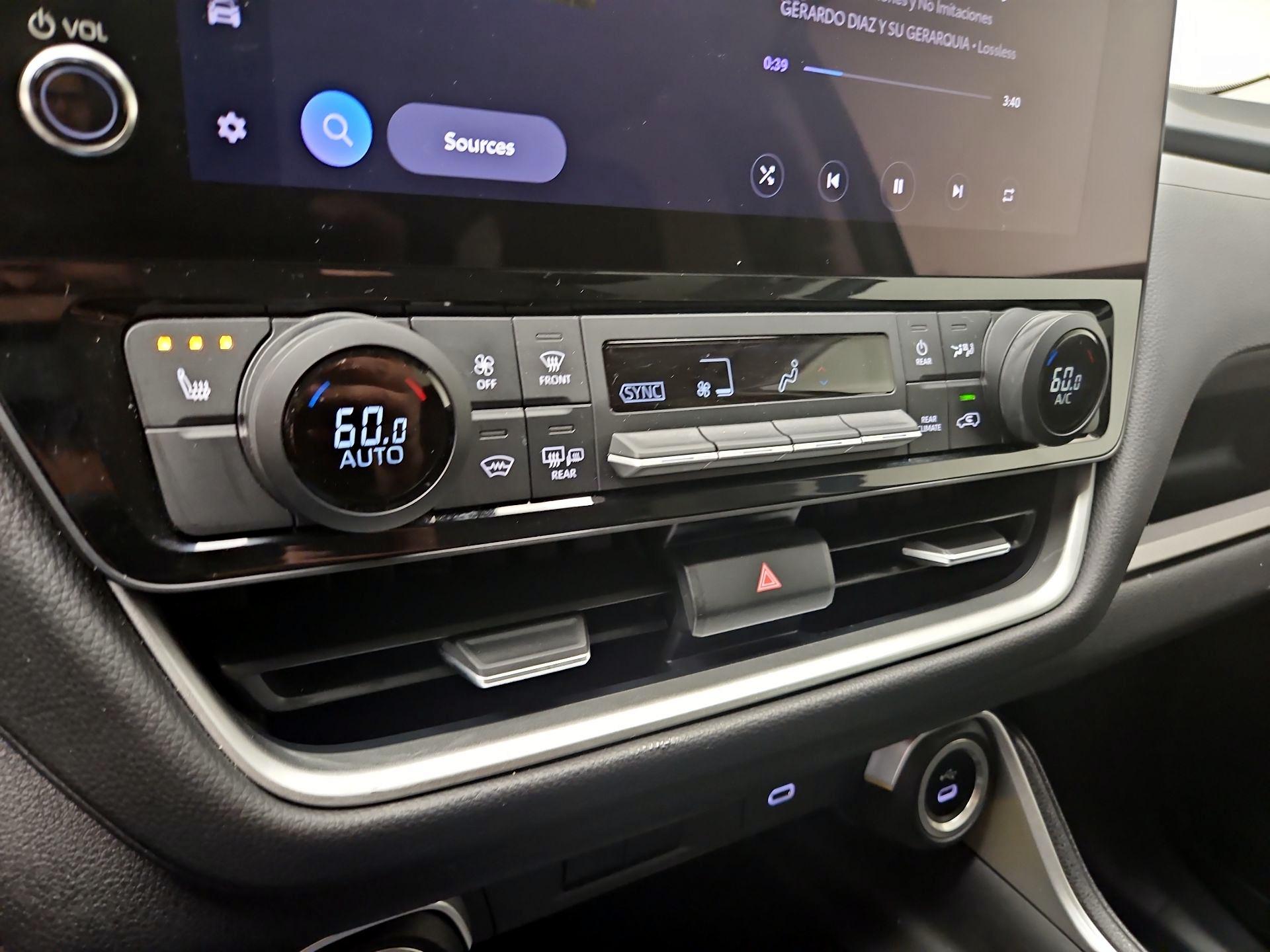 Thumbnail: 2025 Toyota Highlander - 17