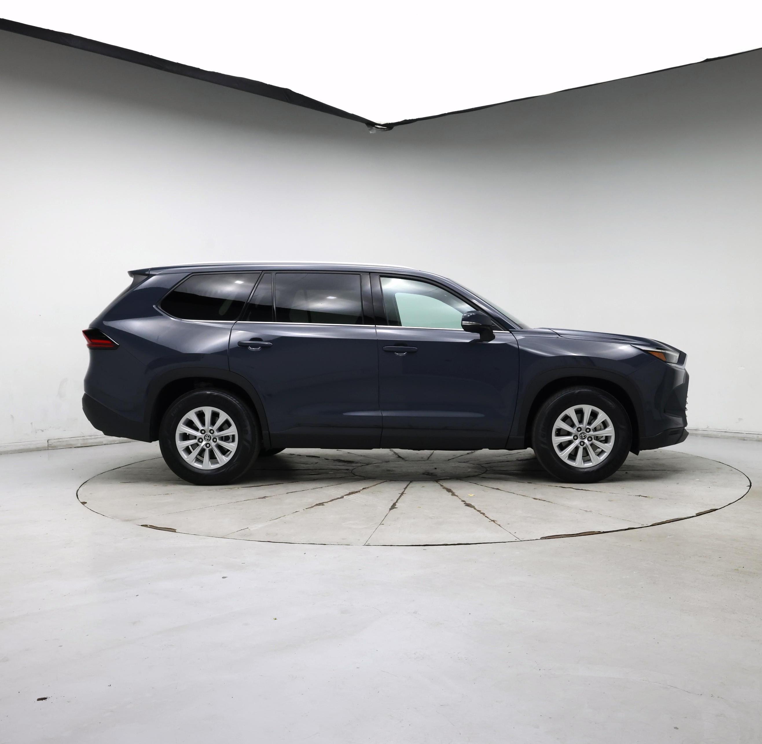 Thumbnail: 2025 Toyota Highlander - 7