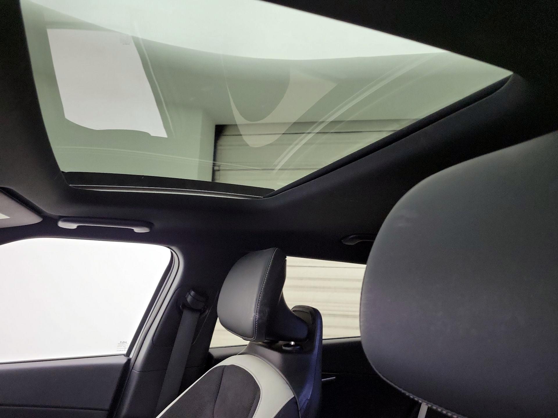 Thumbnail: 2023 Kia EV6 - 20