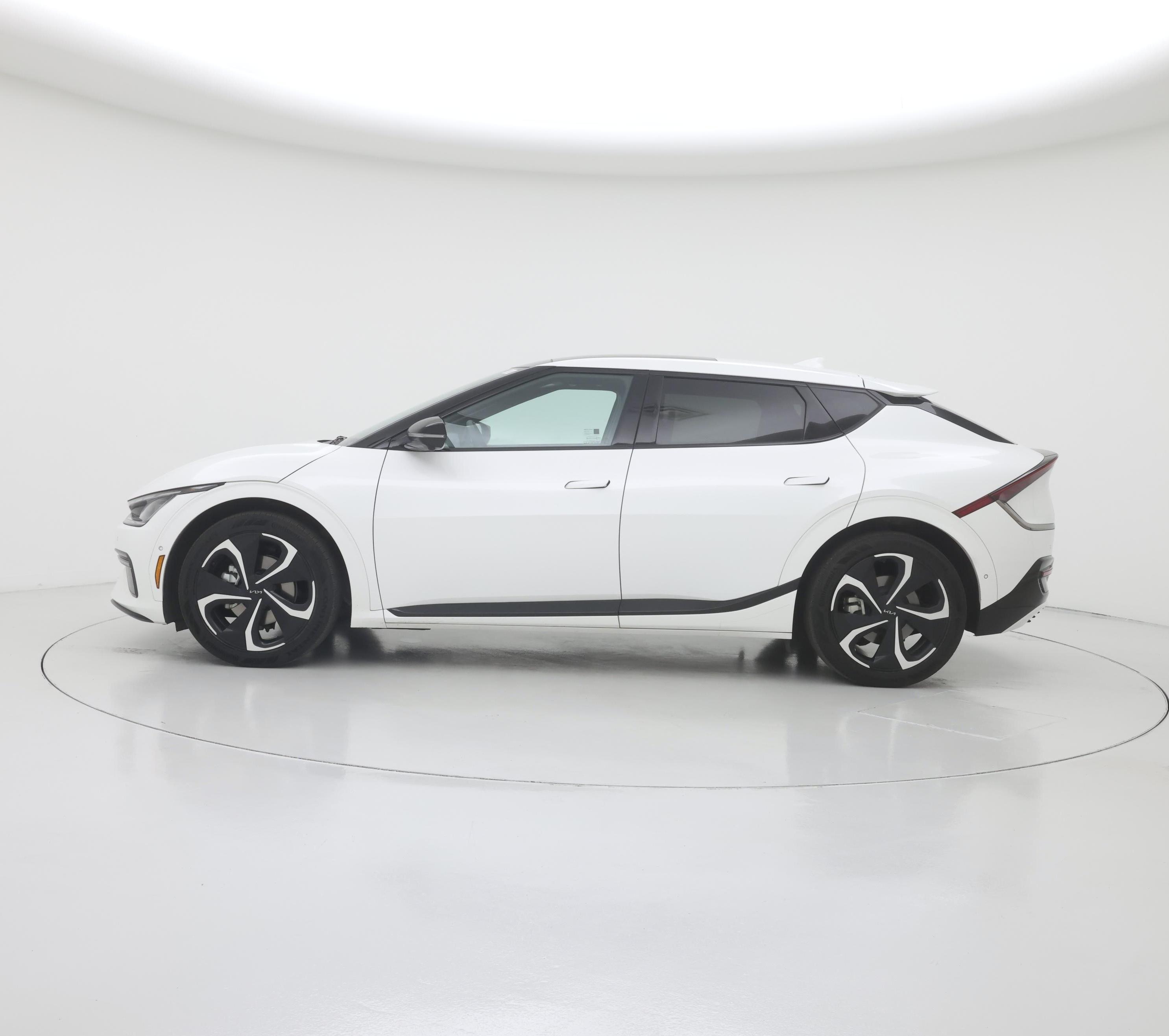 Thumbnail: 2023 Kia EV6 - 3