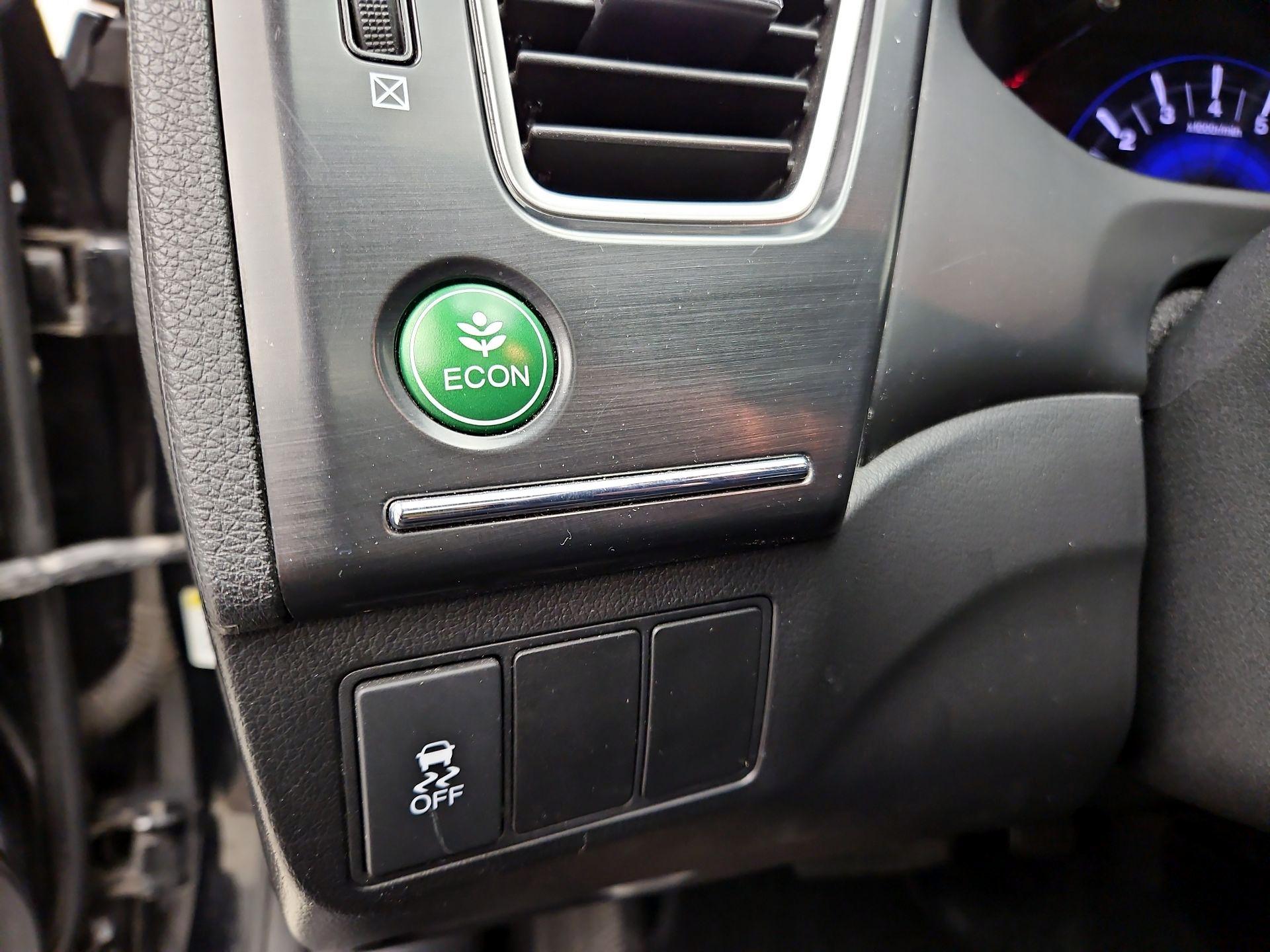 Thumbnail: 2015 Honda Civic - 13