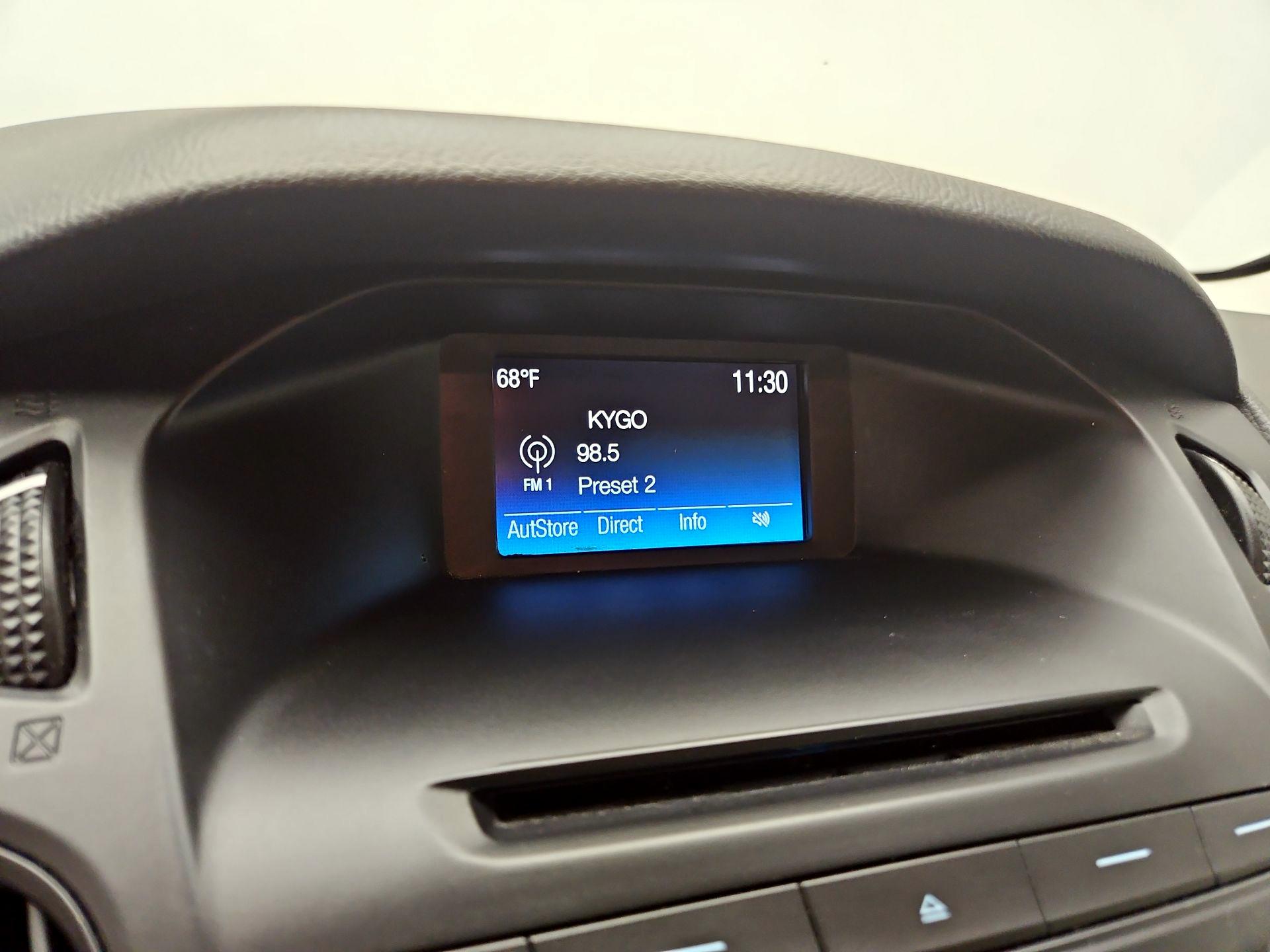 Thumbnail: 2015 Ford Focus - 15