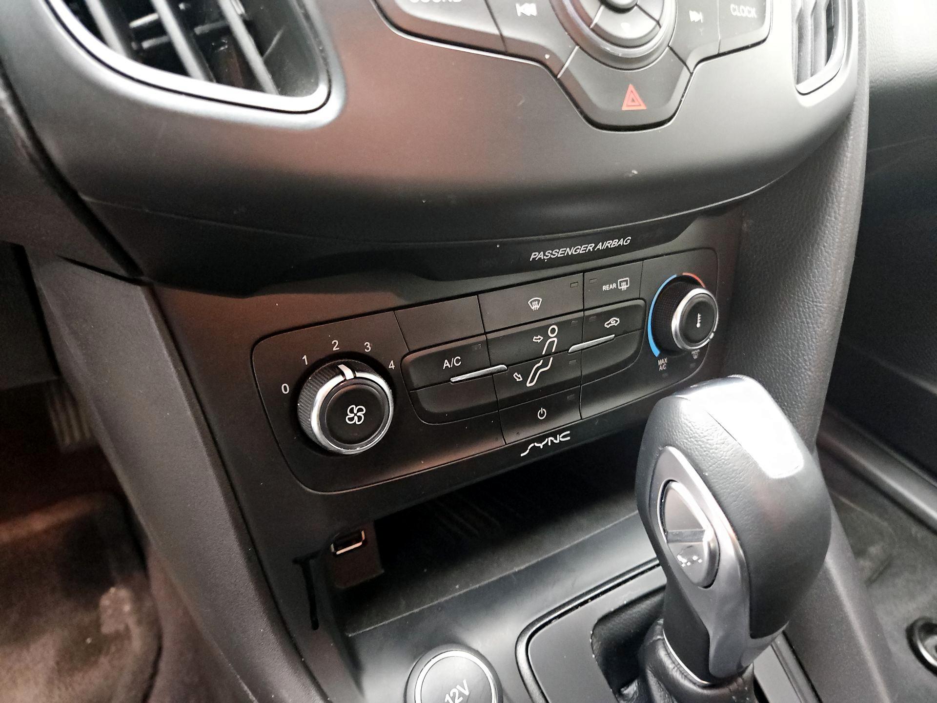 Thumbnail: 2015 Ford Focus - 16