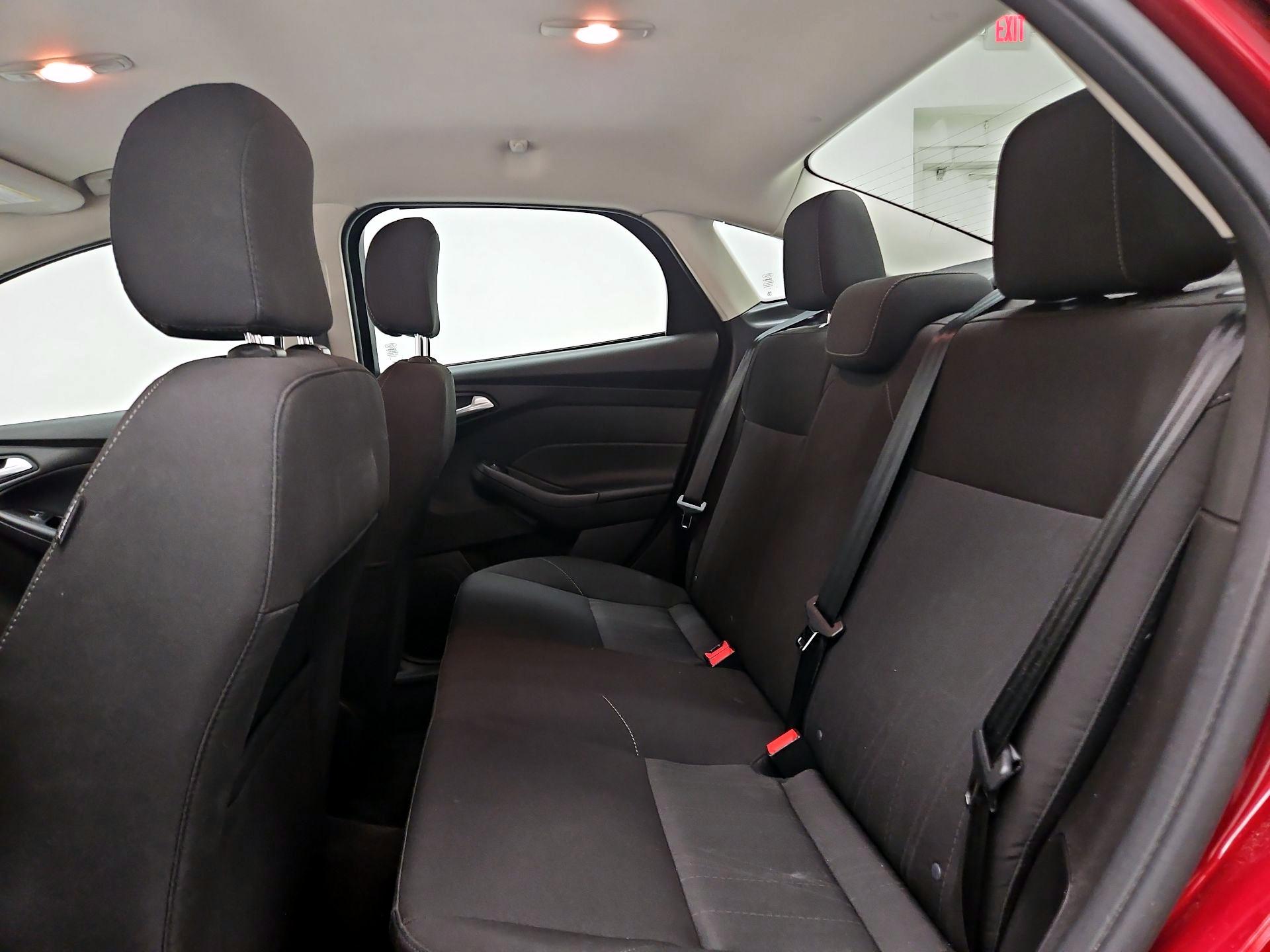 Thumbnail: 2015 Ford Focus - 19