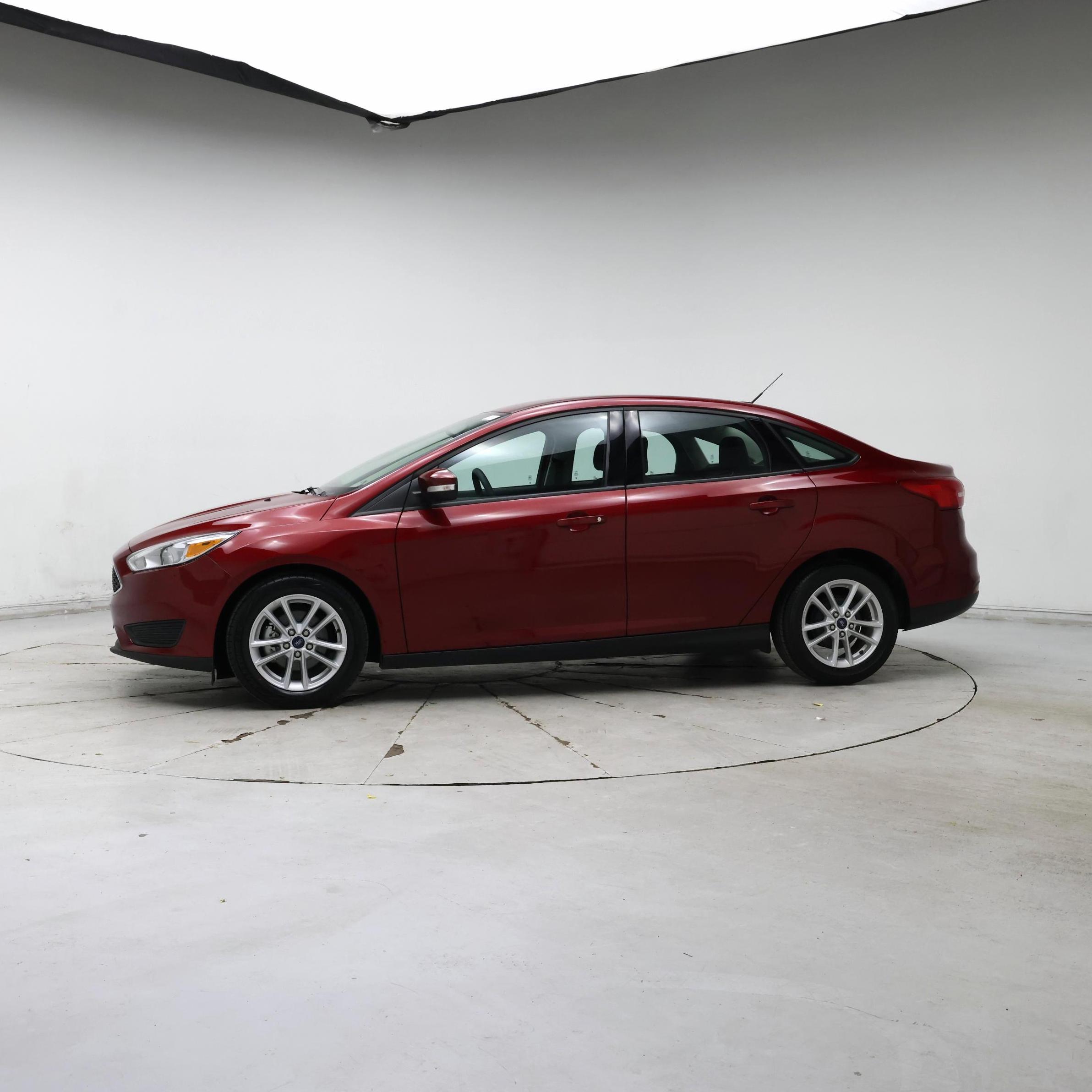 Thumbnail: 2015 Ford Focus - 3