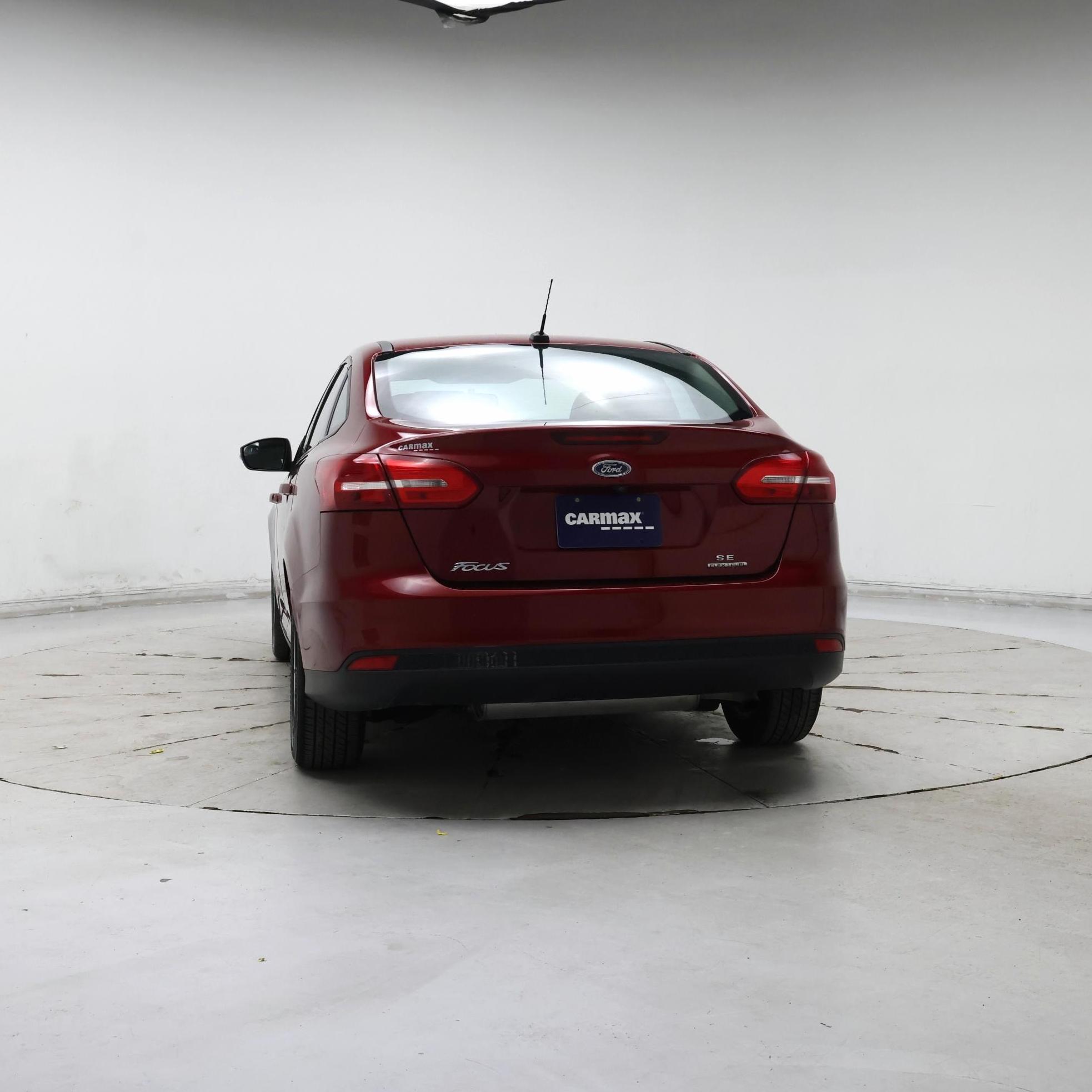 Thumbnail: 2015 Ford Focus - 6