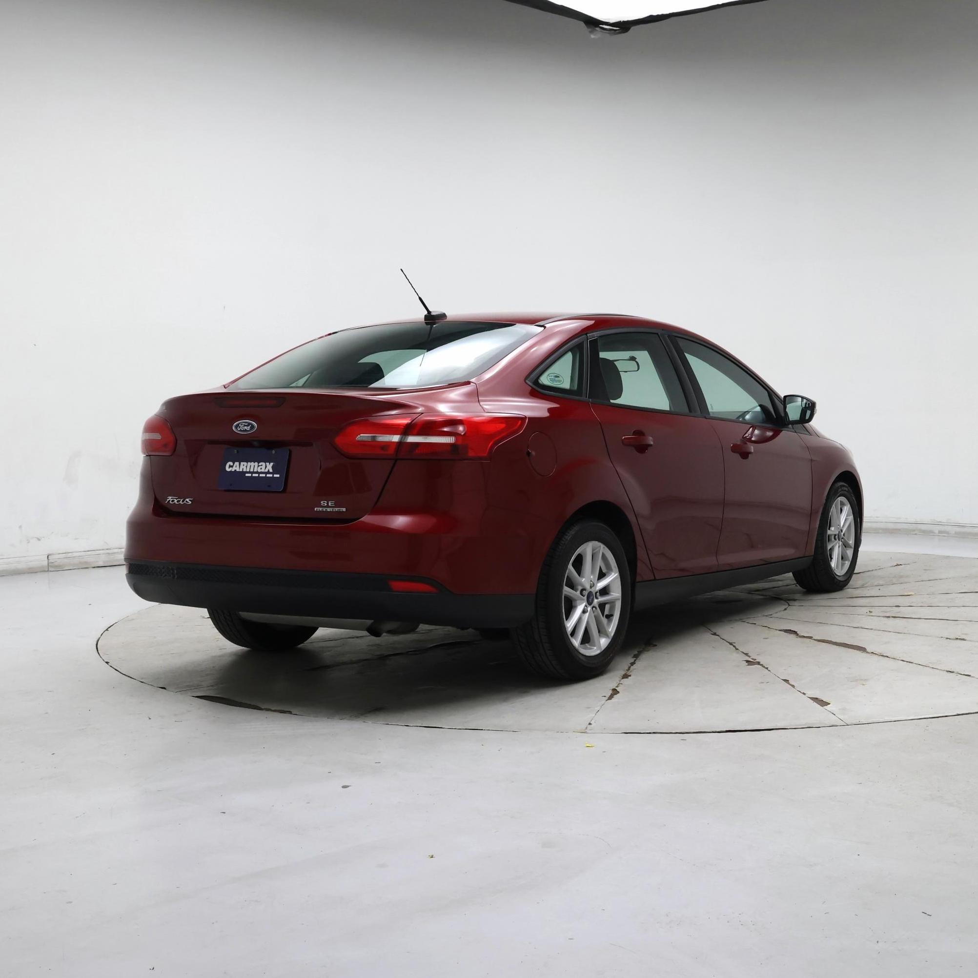 Thumbnail: 2015 Ford Focus - 8