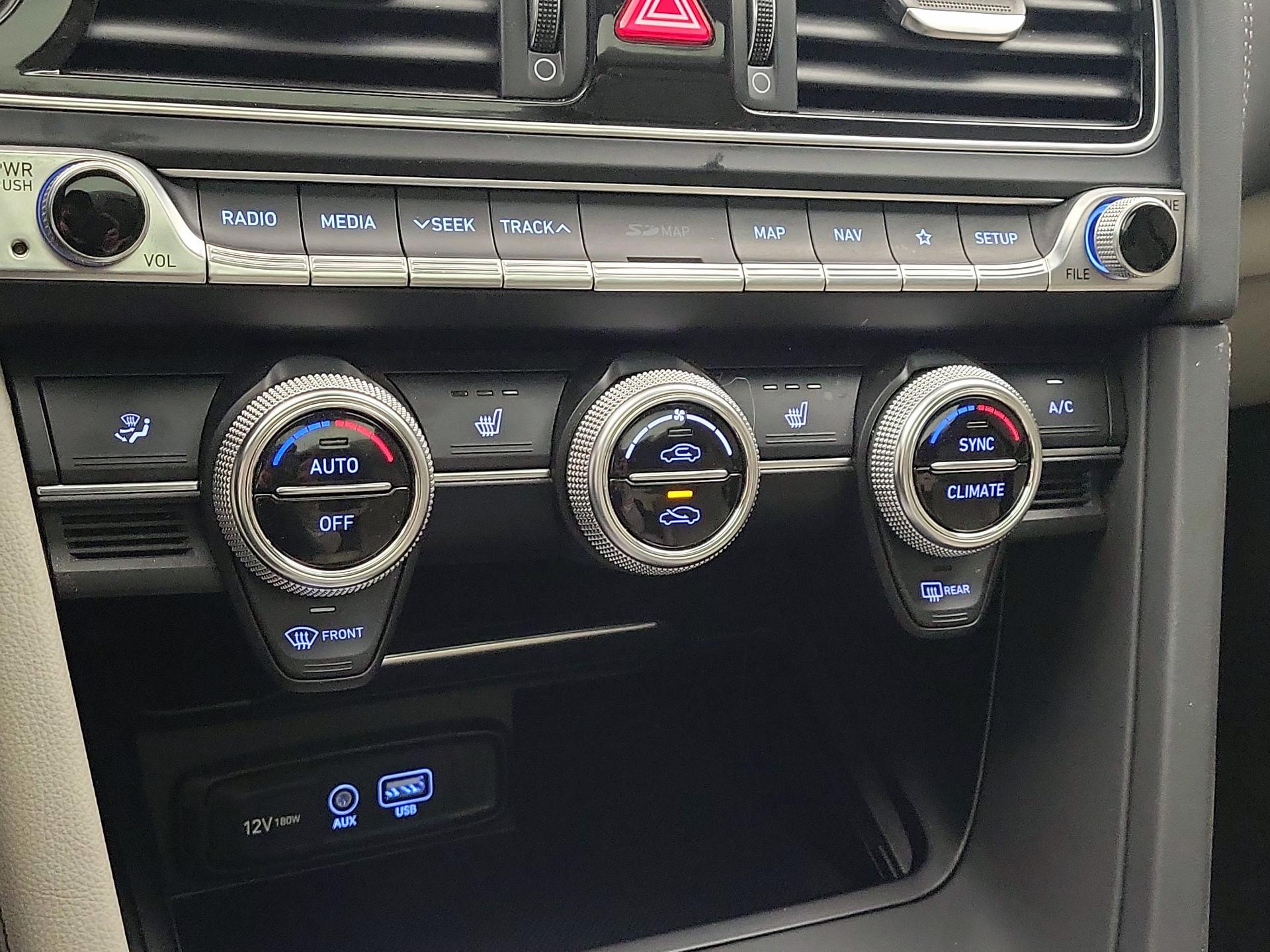 Thumbnail: 2020 Genesis G70 - 15