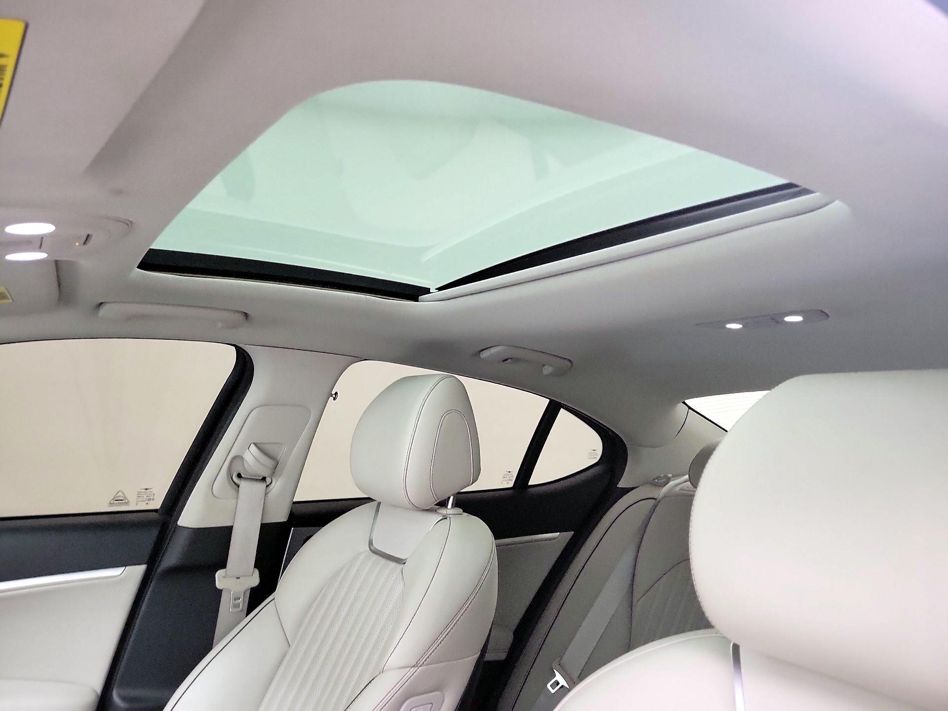 Thumbnail: 2020 Genesis G70 - 18