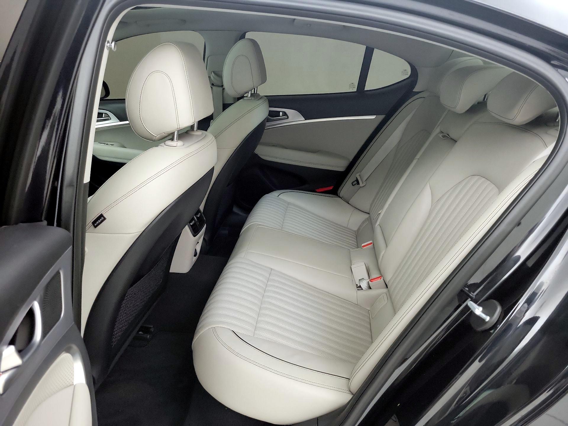 Thumbnail: 2020 Genesis G70 - 19