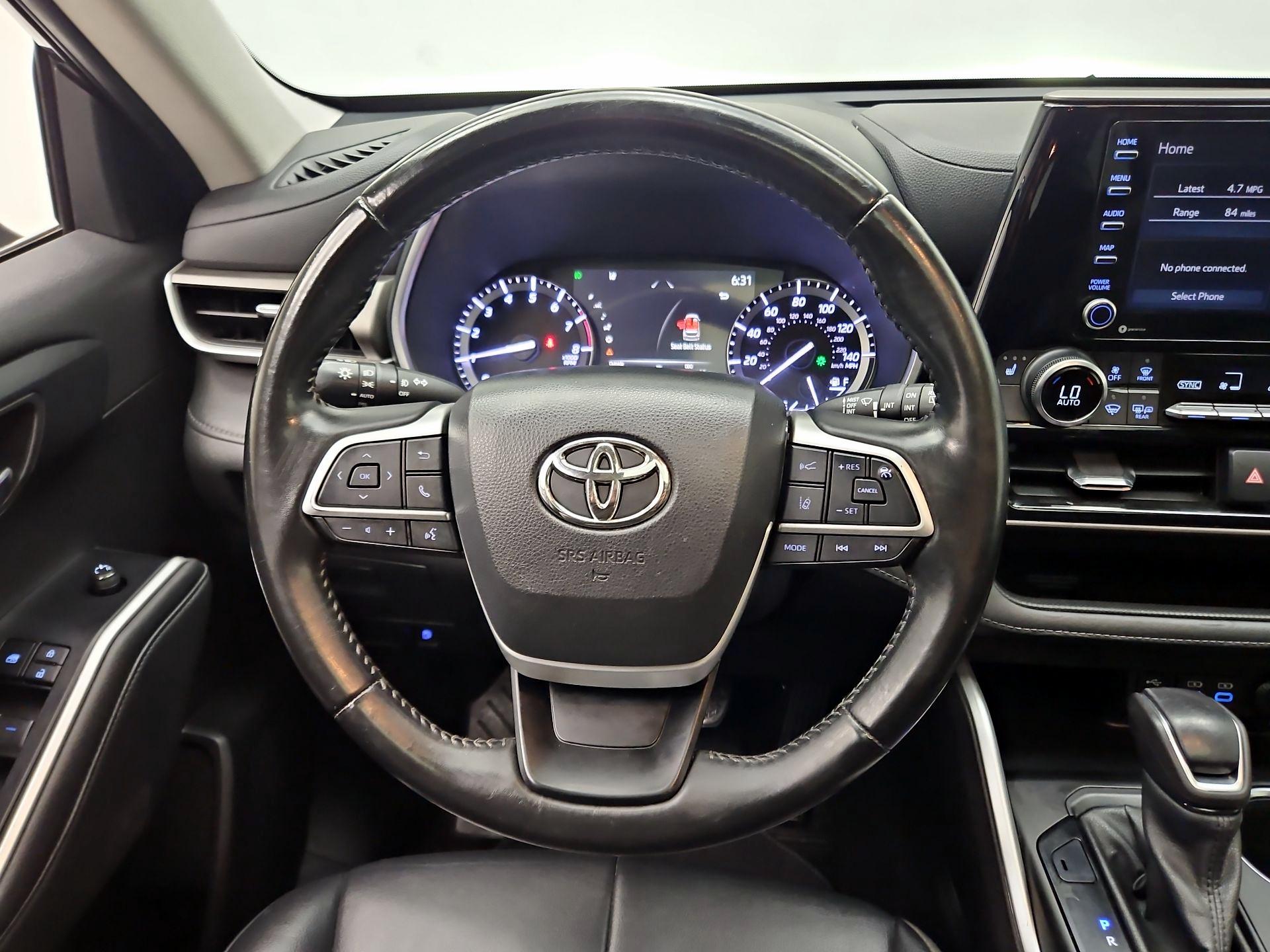 Thumbnail: 2022 Toyota Highlander - 10