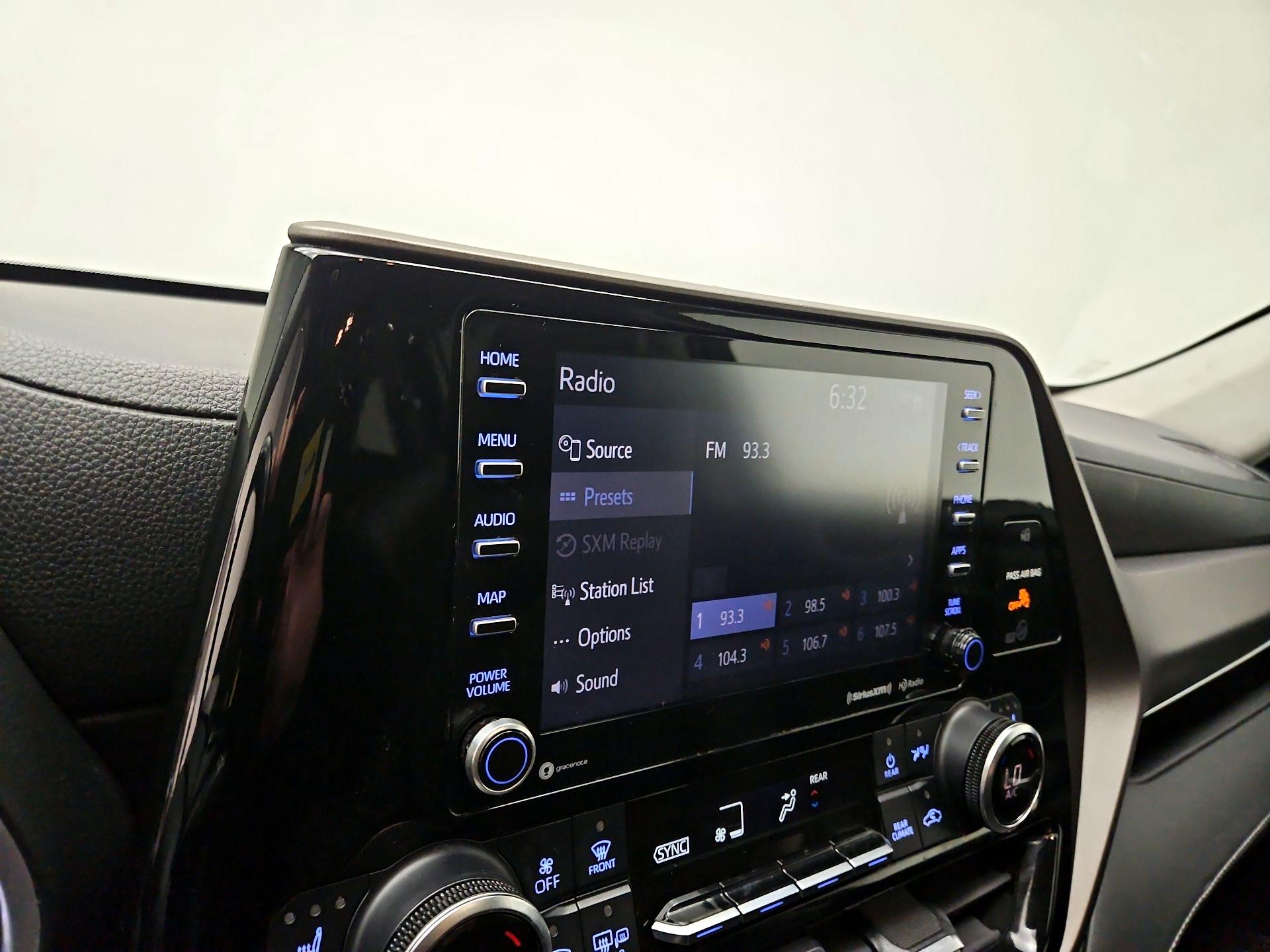 Thumbnail: 2022 Toyota Highlander - 15