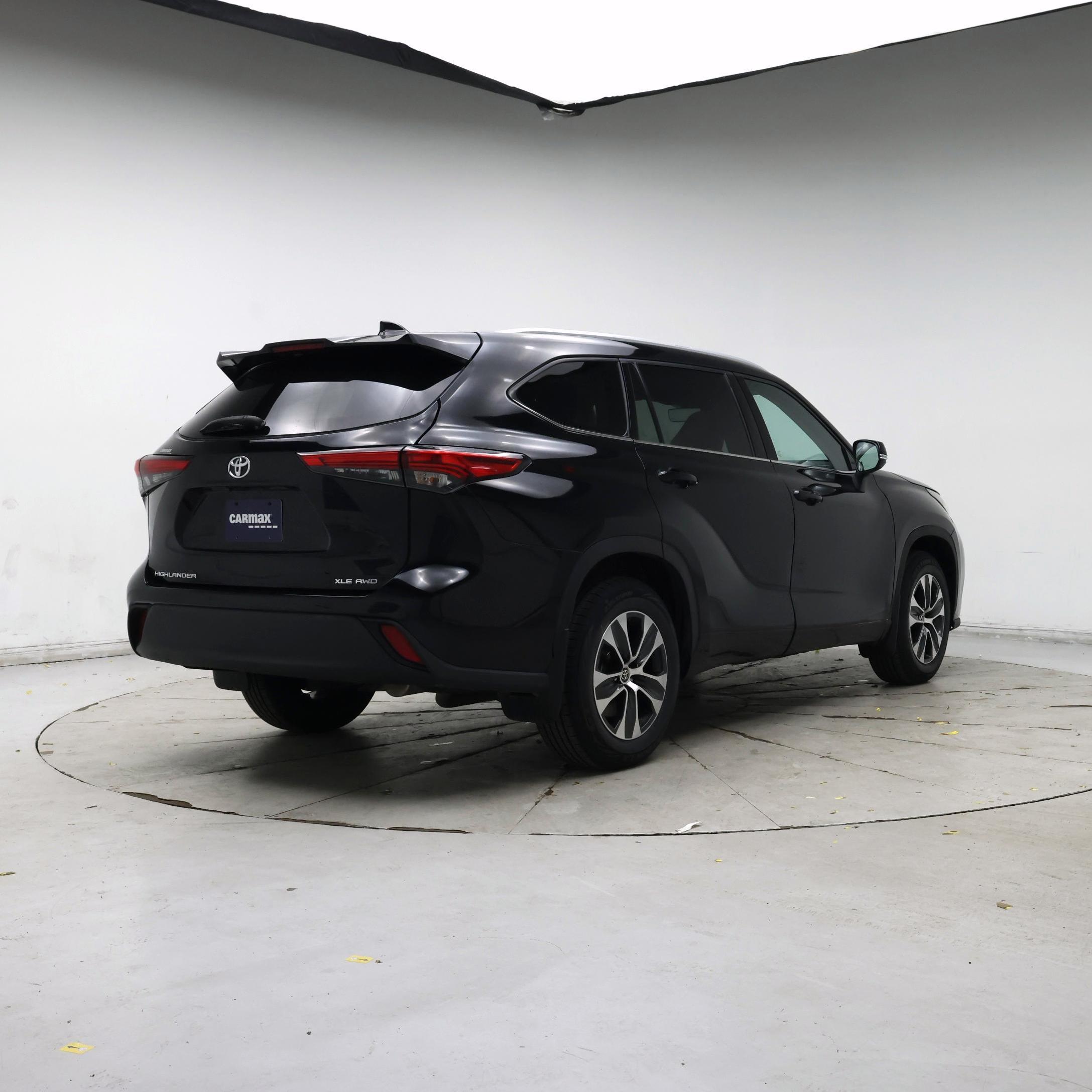 Thumbnail: 2022 Toyota Highlander - 8