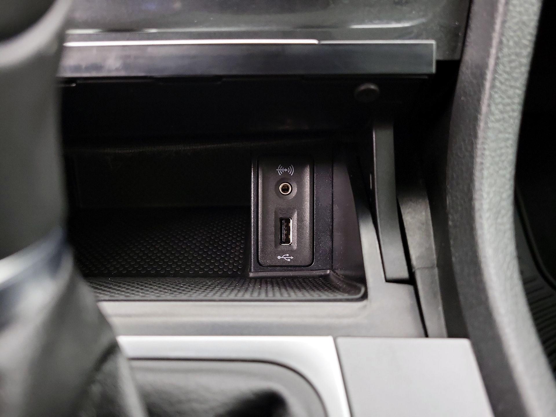 Thumbnail: 2018 Volkswagen Golf - 18