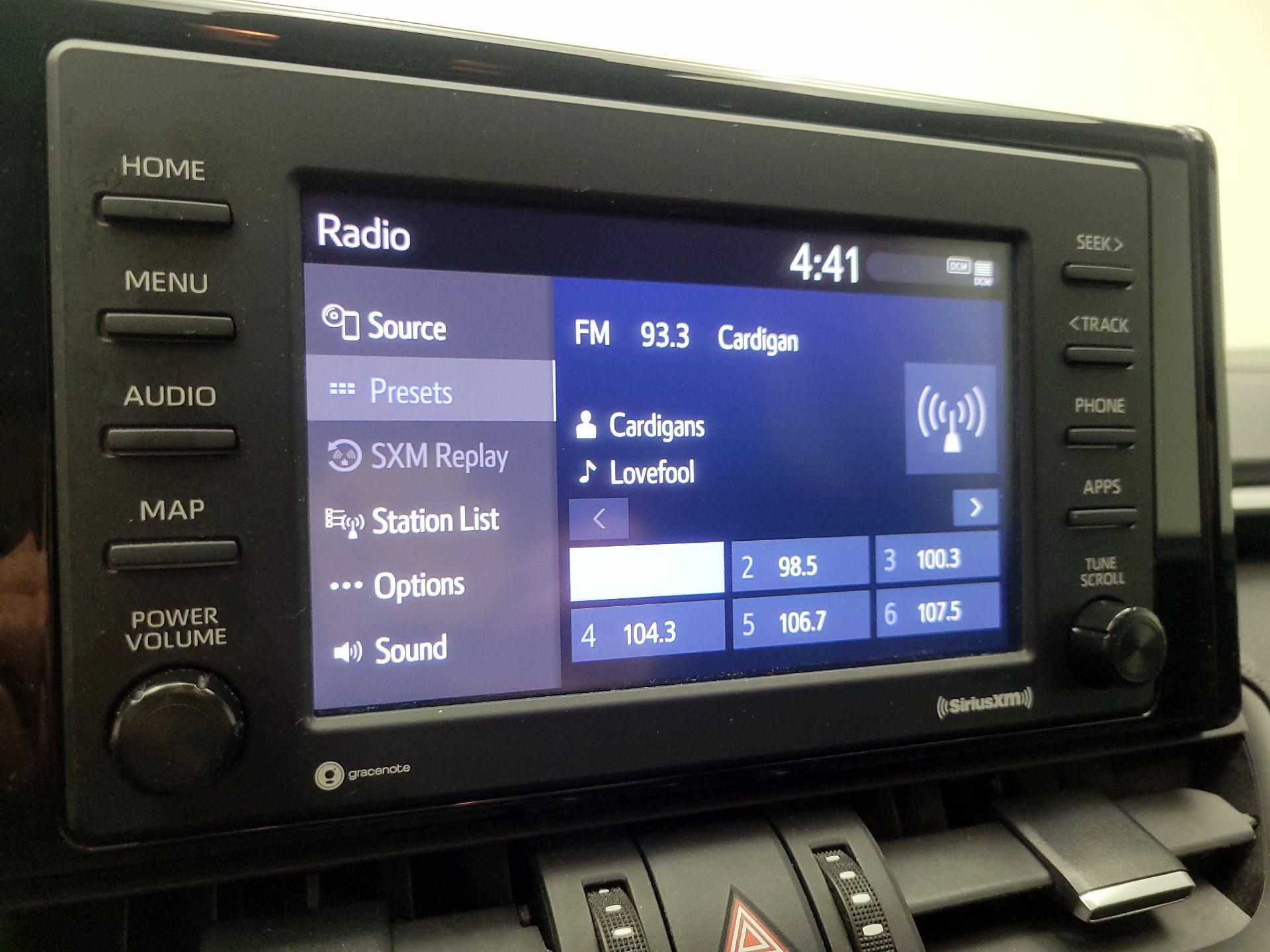 Thumbnail: 2021 Toyota RAV4 - 15