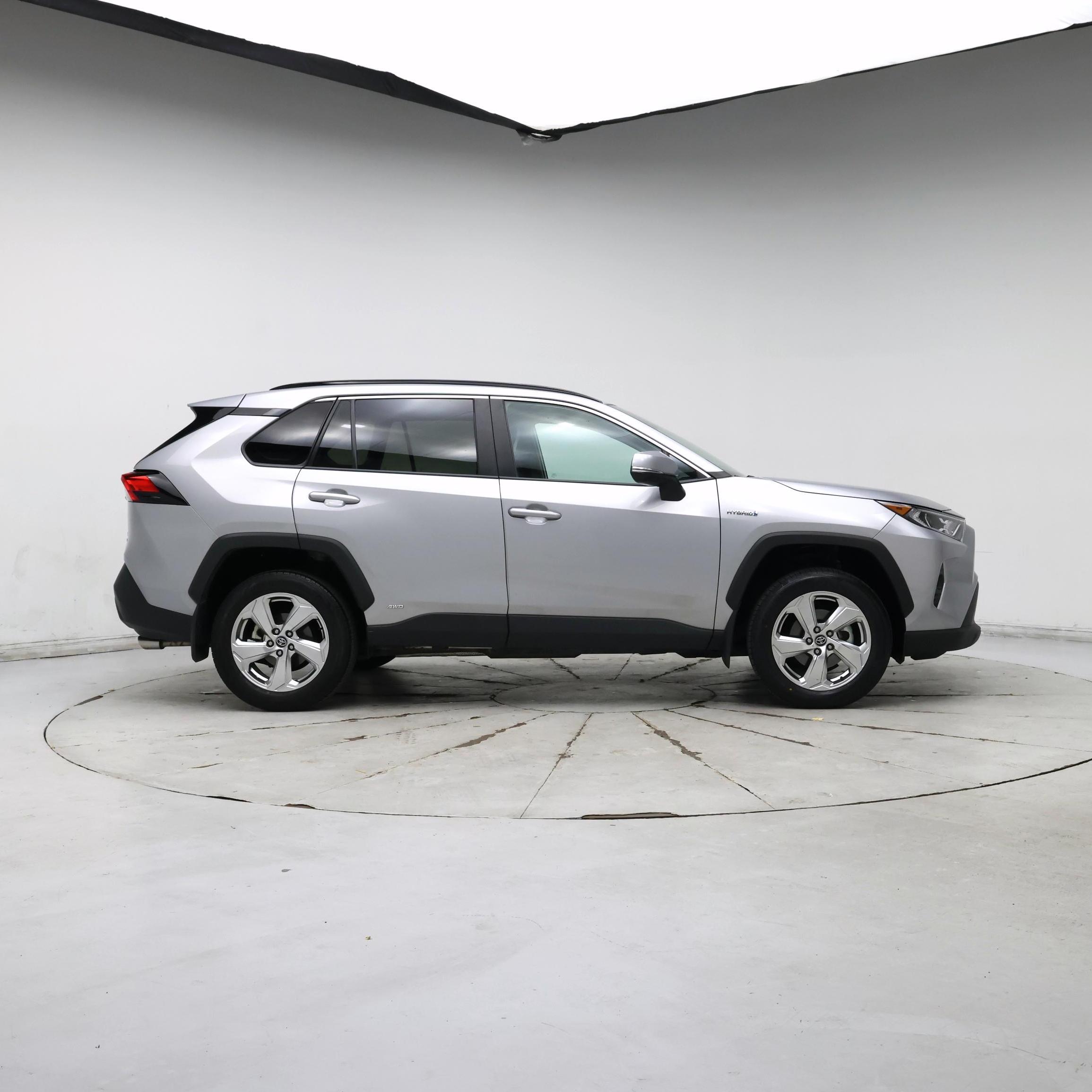 Thumbnail: 2021 Toyota RAV4 - 7