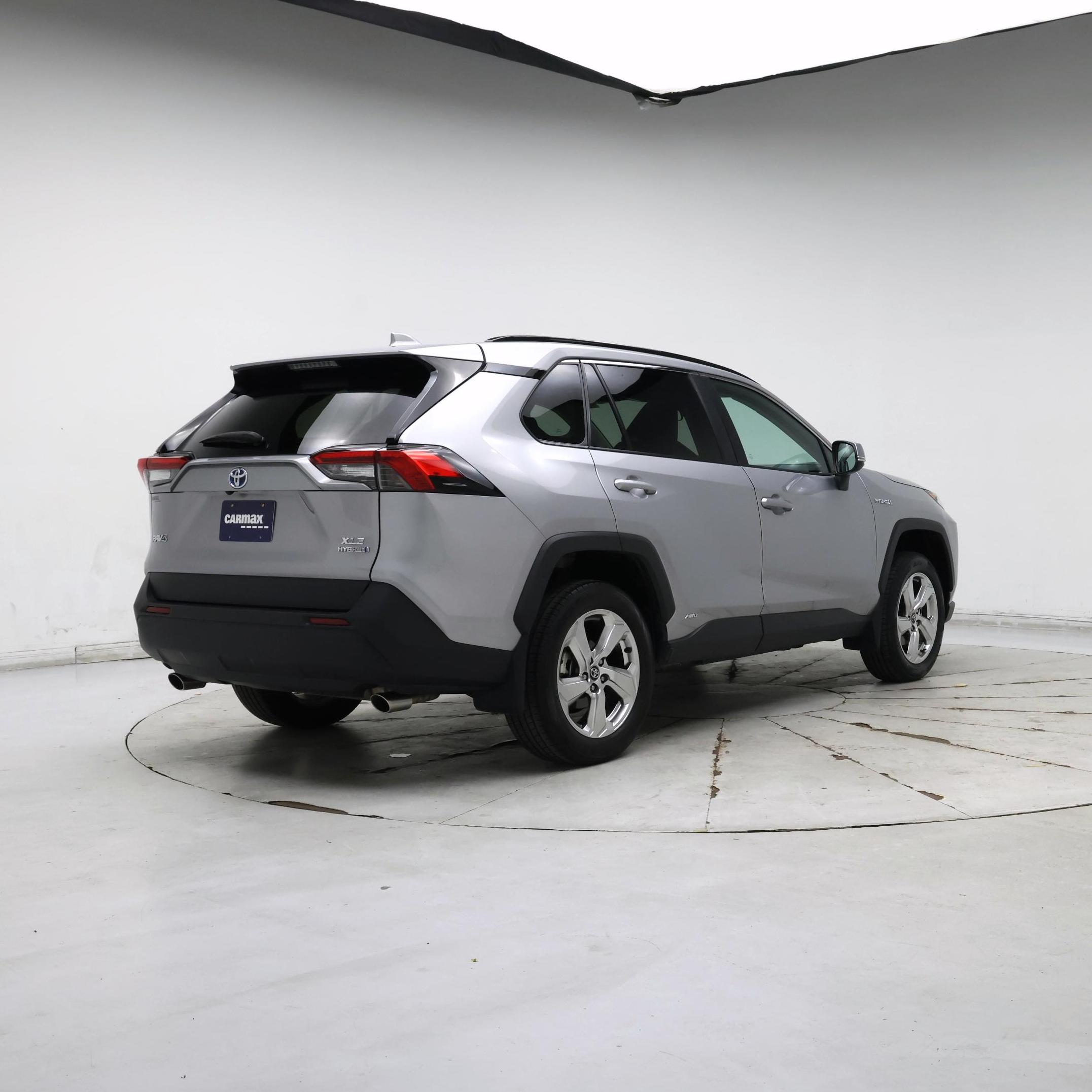 Thumbnail: 2021 Toyota RAV4 - 8