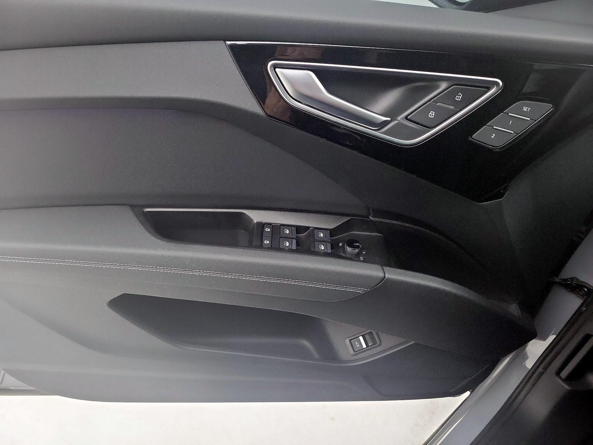Thumbnail: 2024 Audi Q4 e-tron - 12