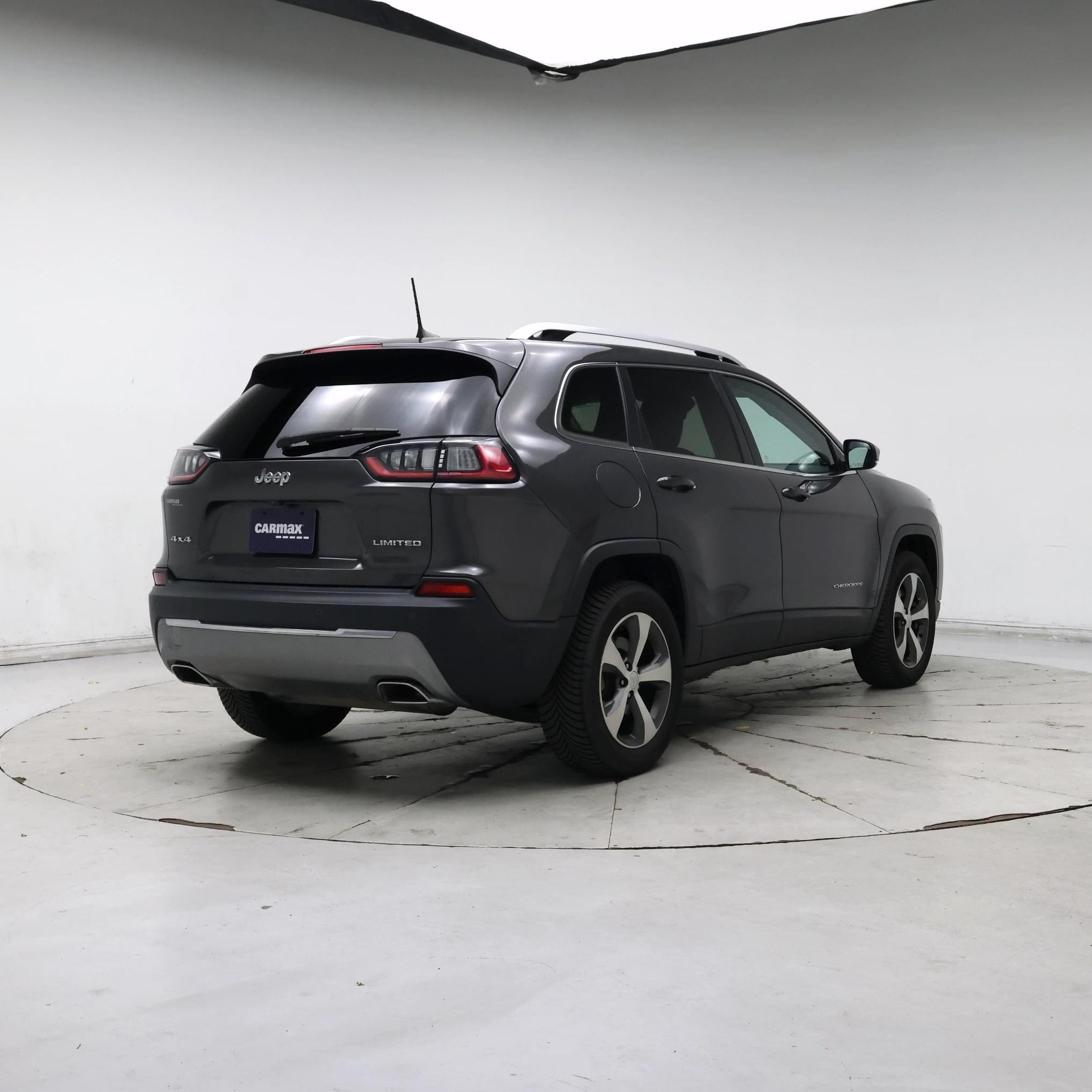Thumbnail: 2020 Jeep Cherokee - 8