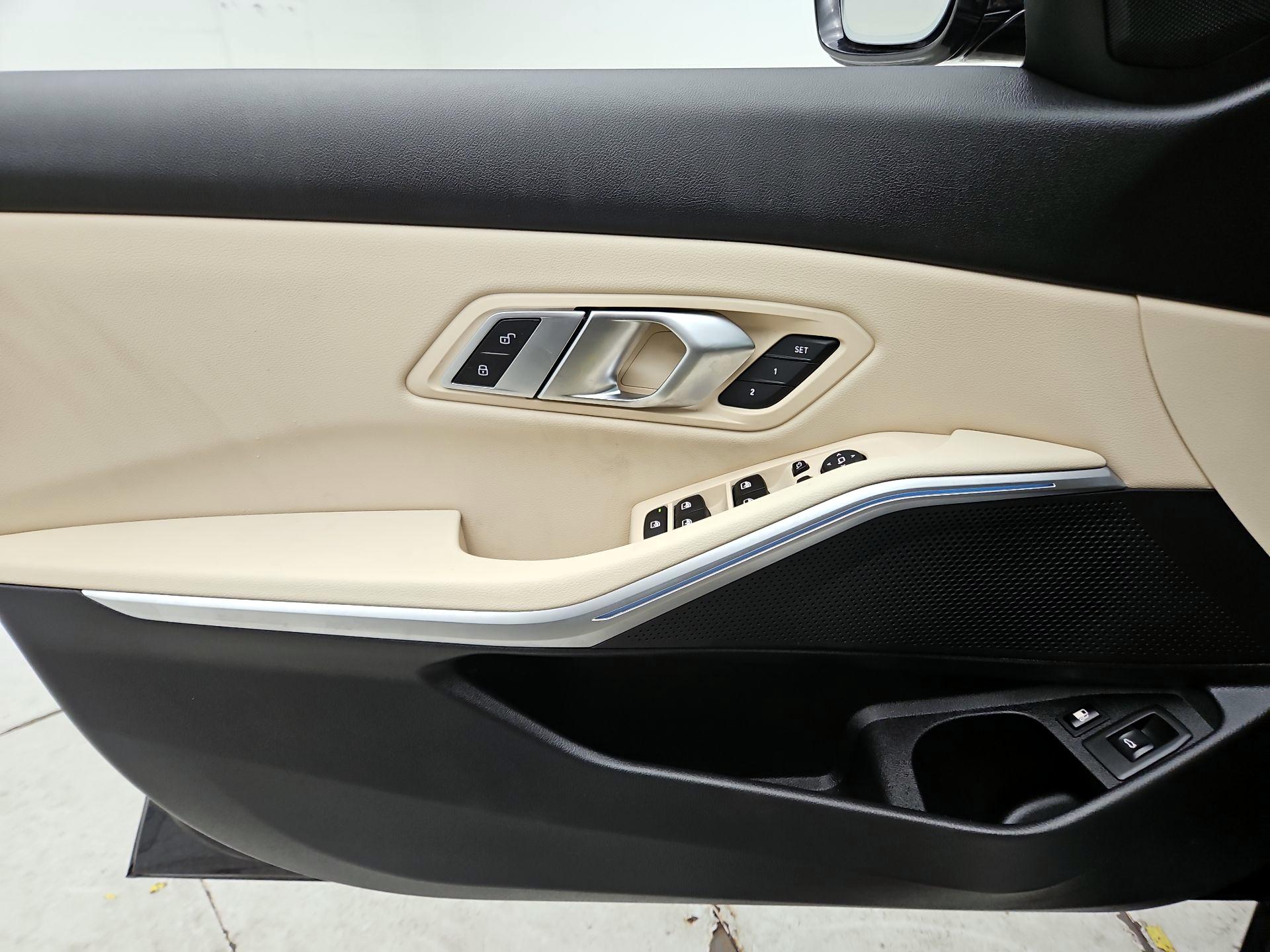 Thumbnail: 2023 BMW 3 Series - 12