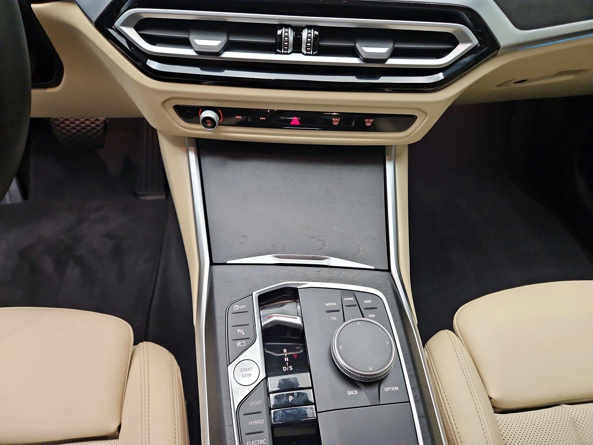 Thumbnail: 2023 BMW 3 Series - 17