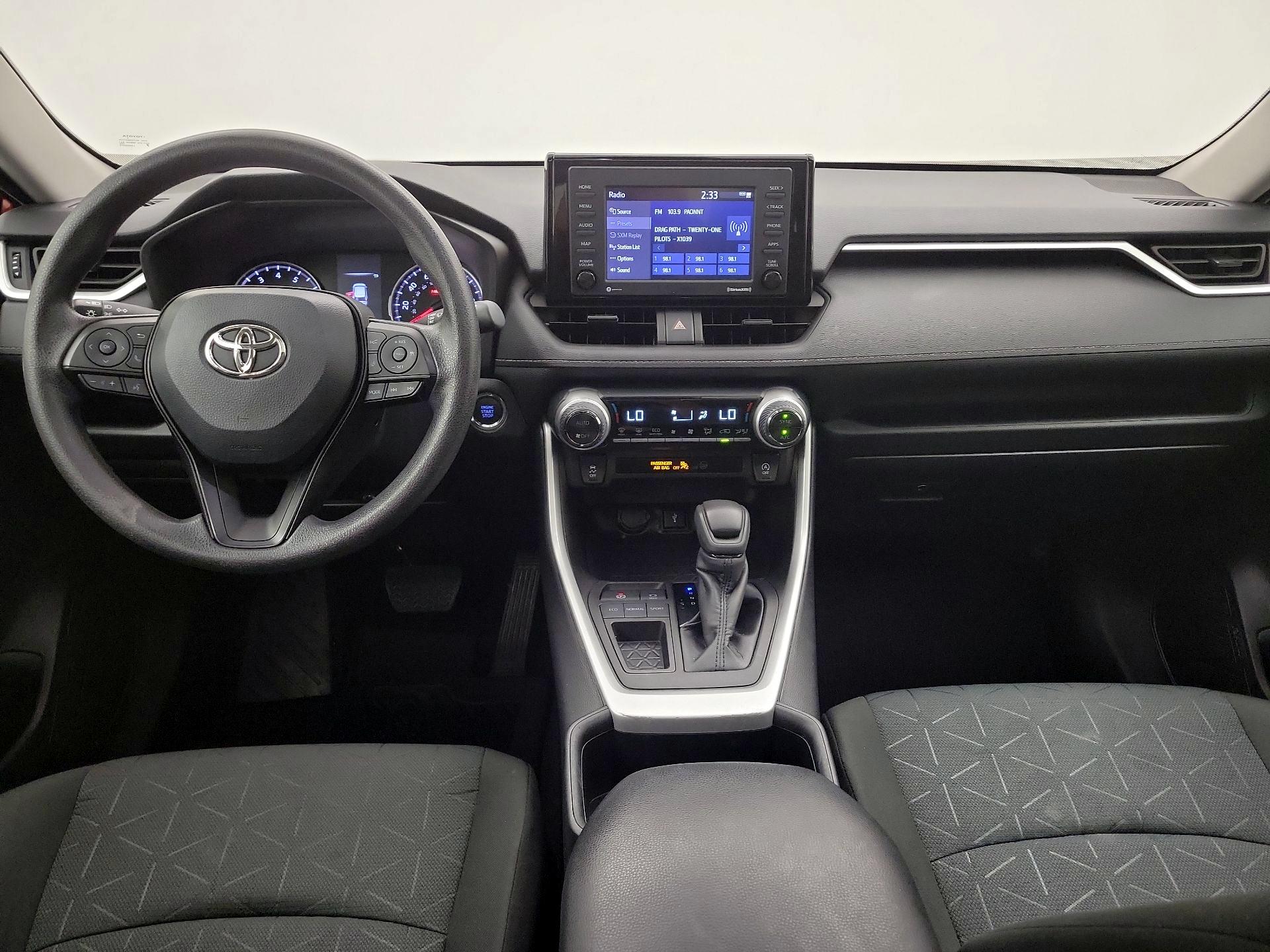 Thumbnail: 2022 Toyota RAV4 - 9