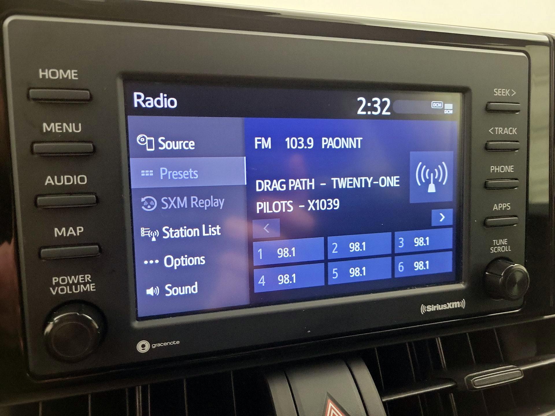 Thumbnail: 2022 Toyota RAV4 - 15