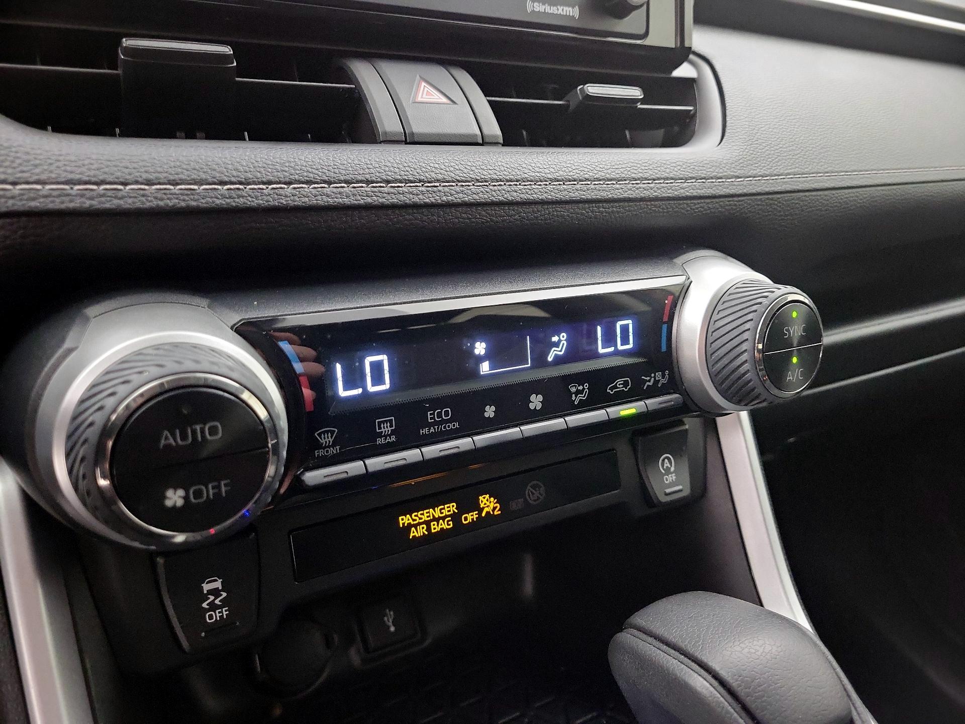 Thumbnail: 2022 Toyota RAV4 - 16