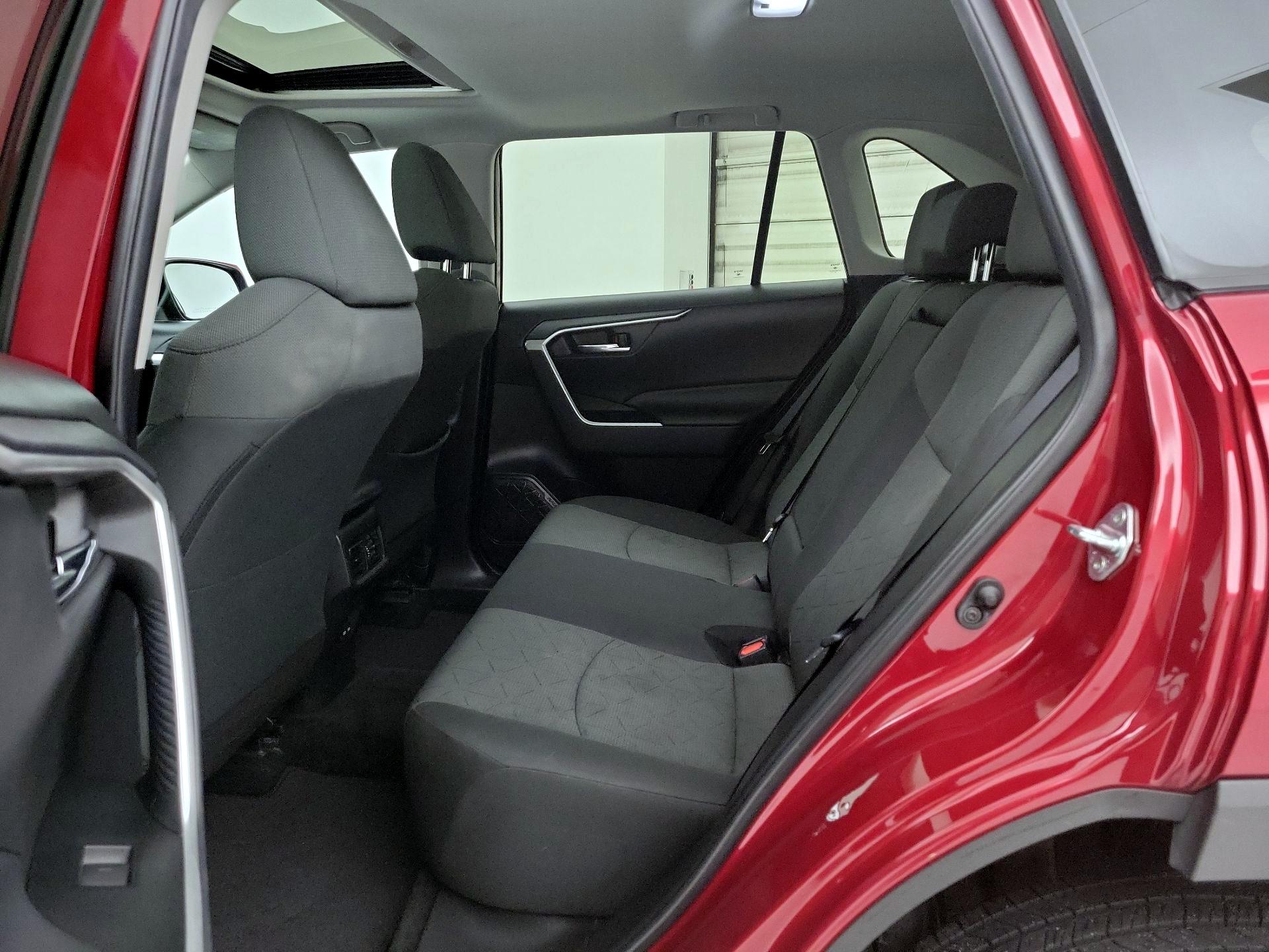 Thumbnail: 2022 Toyota RAV4 - 20