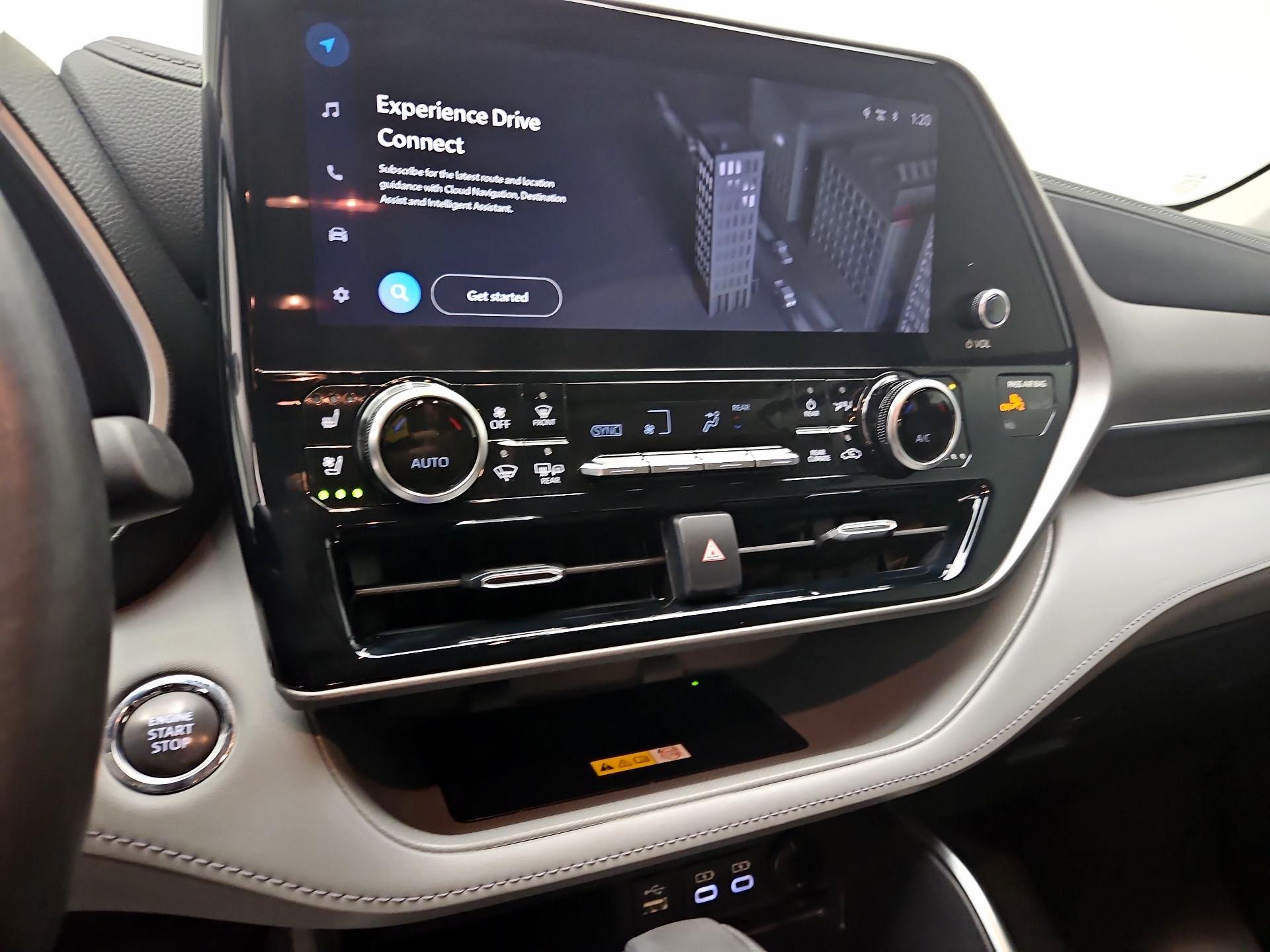 Thumbnail: 2023 Toyota Highlander - 17