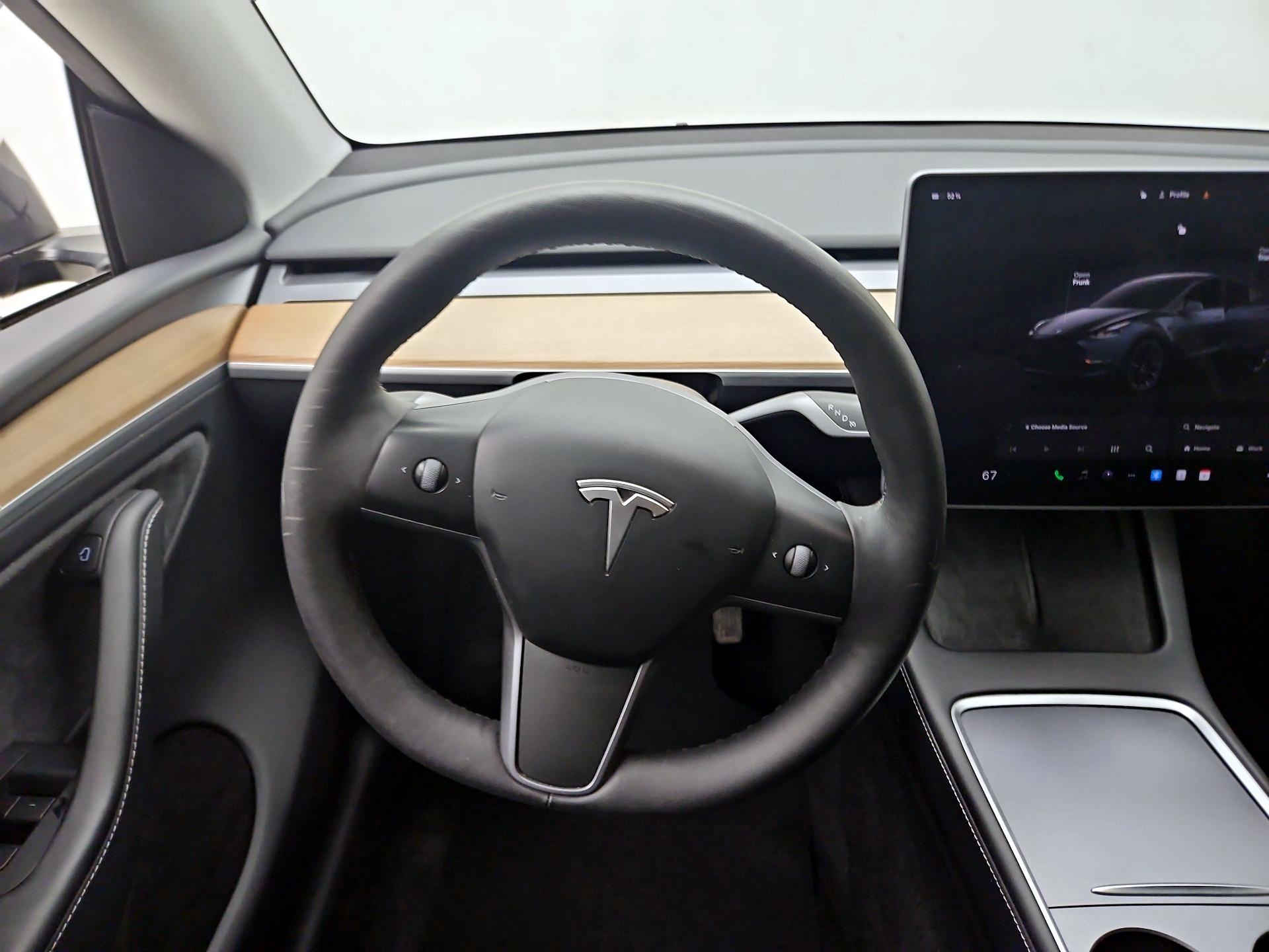 Thumbnail: 2024 Tesla Model Y - 10