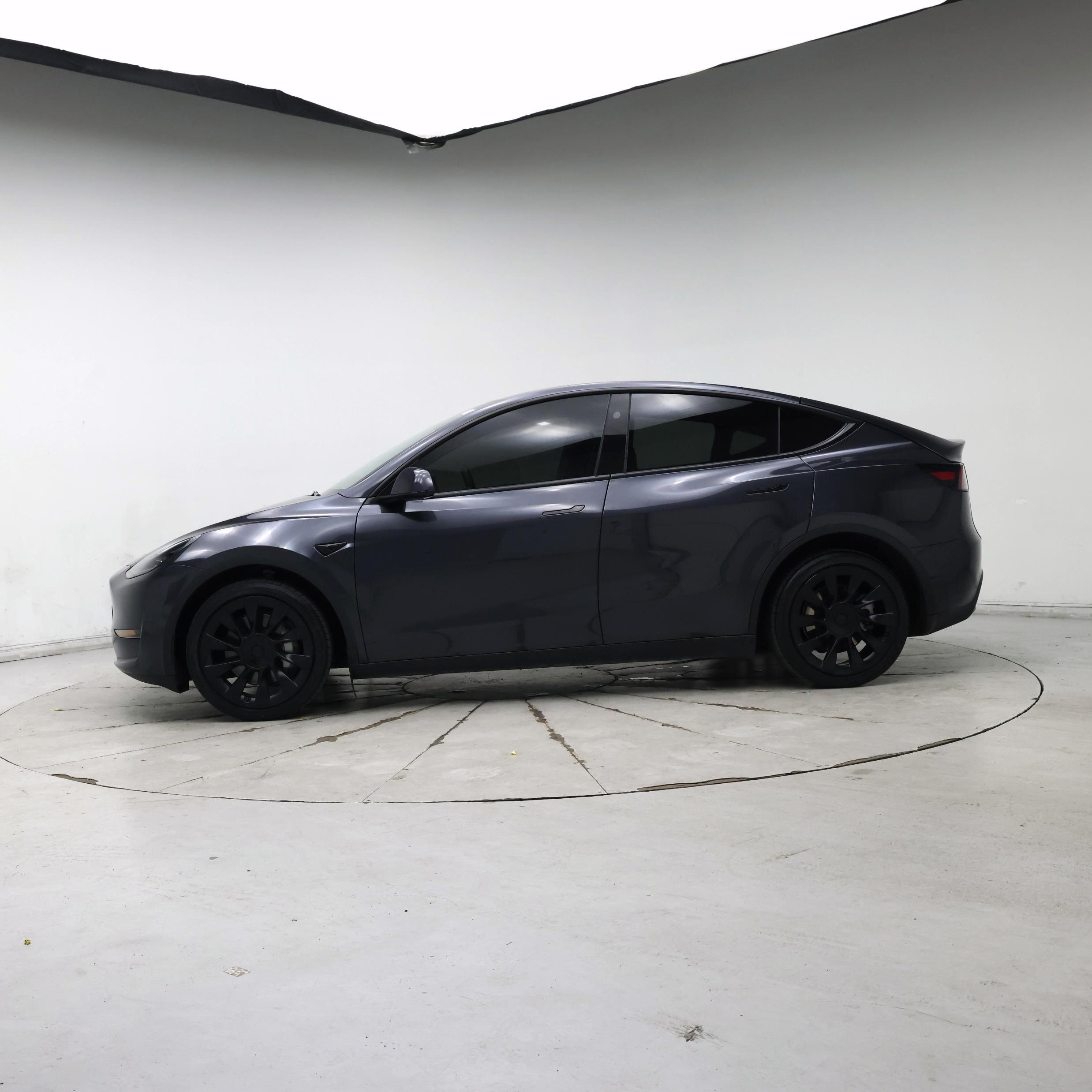 Thumbnail: 2024 Tesla Model Y - 3
