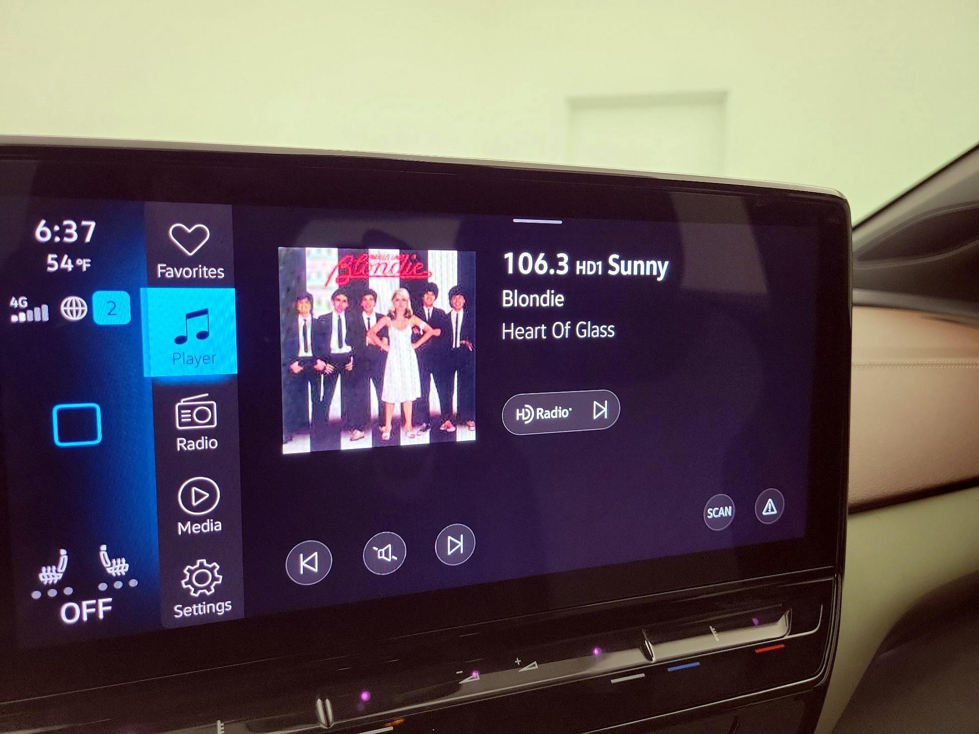 Thumbnail: 2023 Volkswagen ID.4 - 14