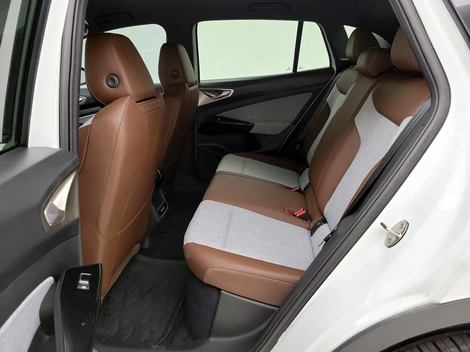 Thumbnail: 2023 Volkswagen ID.4 - 18