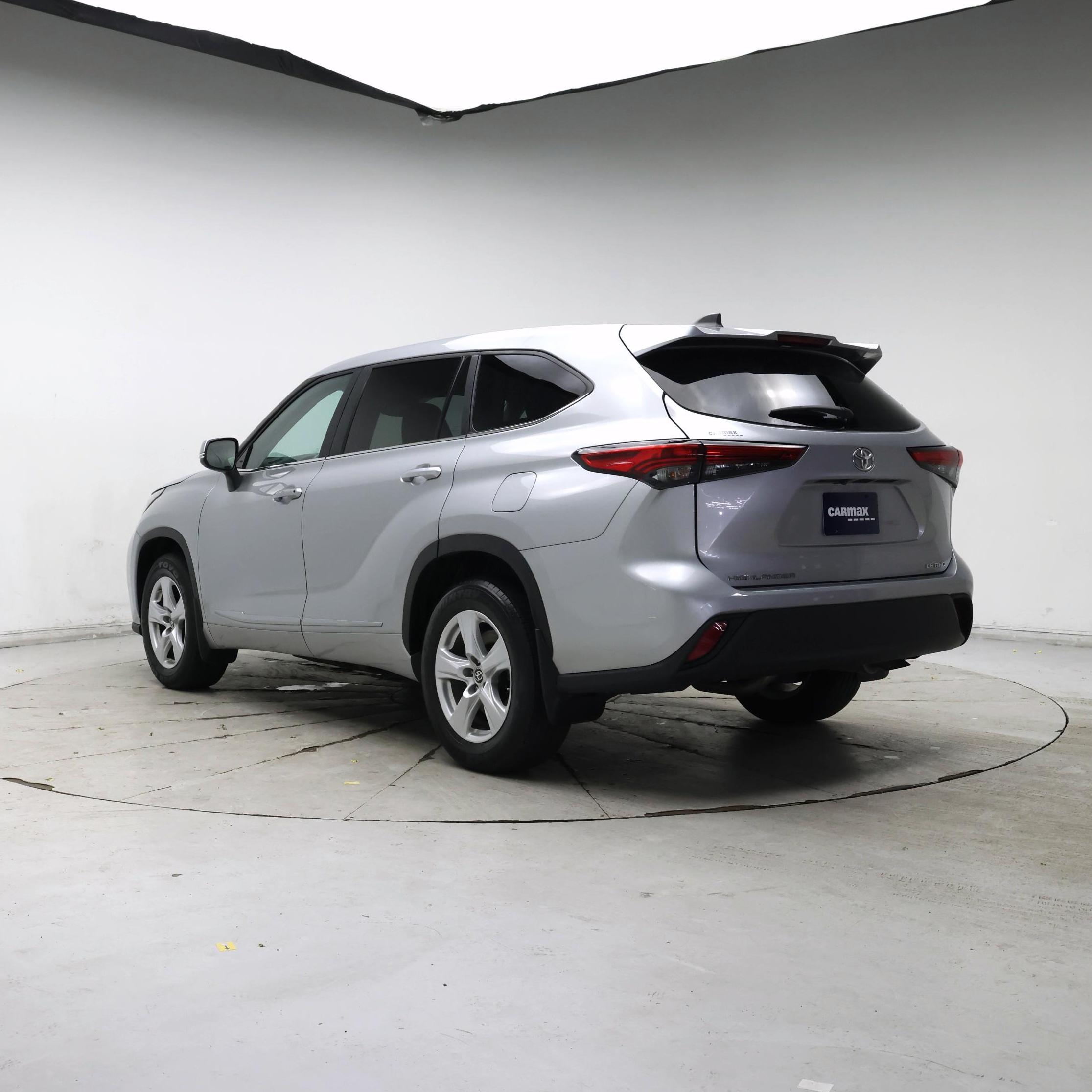 Thumbnail: 2023 Toyota Highlander - 2